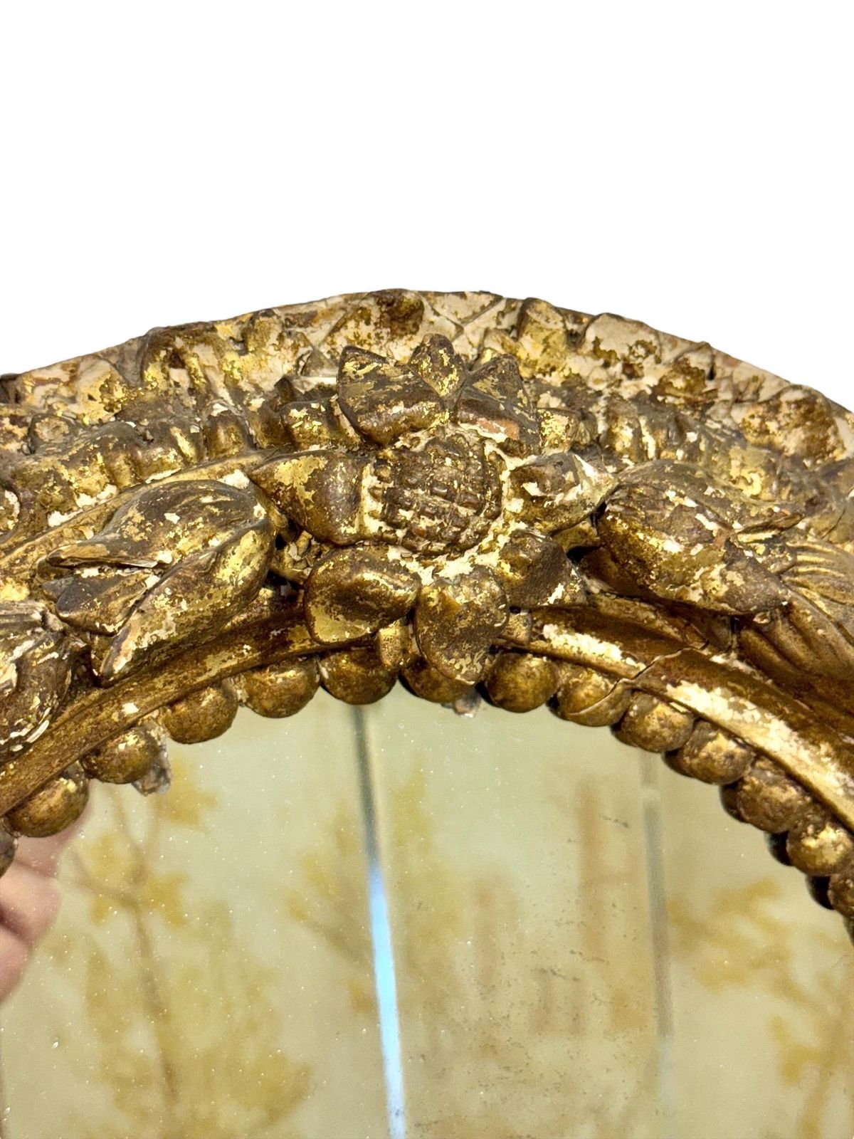 photo buy 17th Century Italian Oval Giltwood Mirror With Floral Carvings
