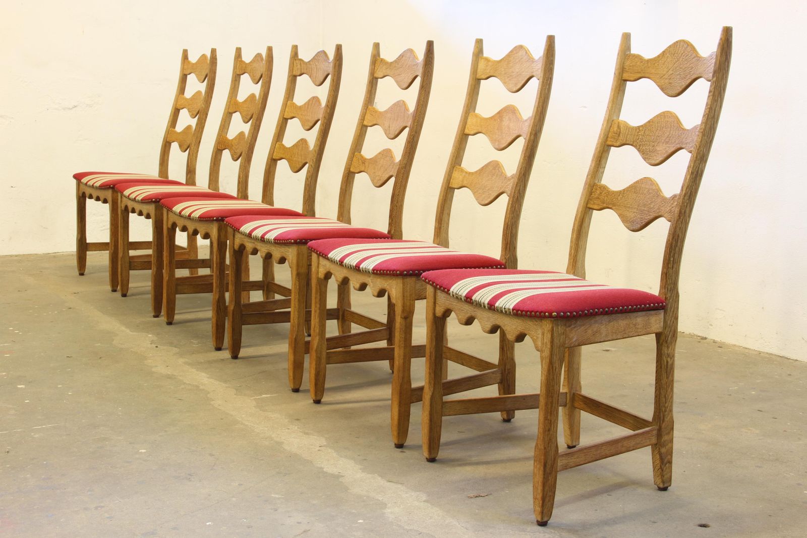 Vintage Jaren 1960 Deense Brutalist Ladderrug Eiken Stoelen In De Stijl Van Kjærnulf photo for sale