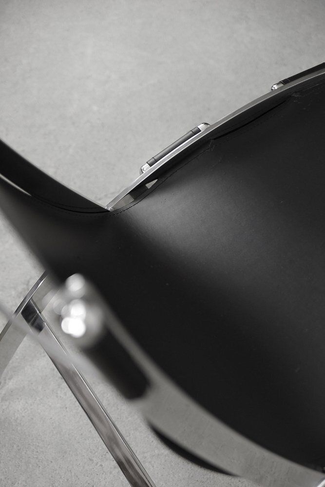 Furniture Vintage Italian Minimalist Leather Chair, 1980s photo