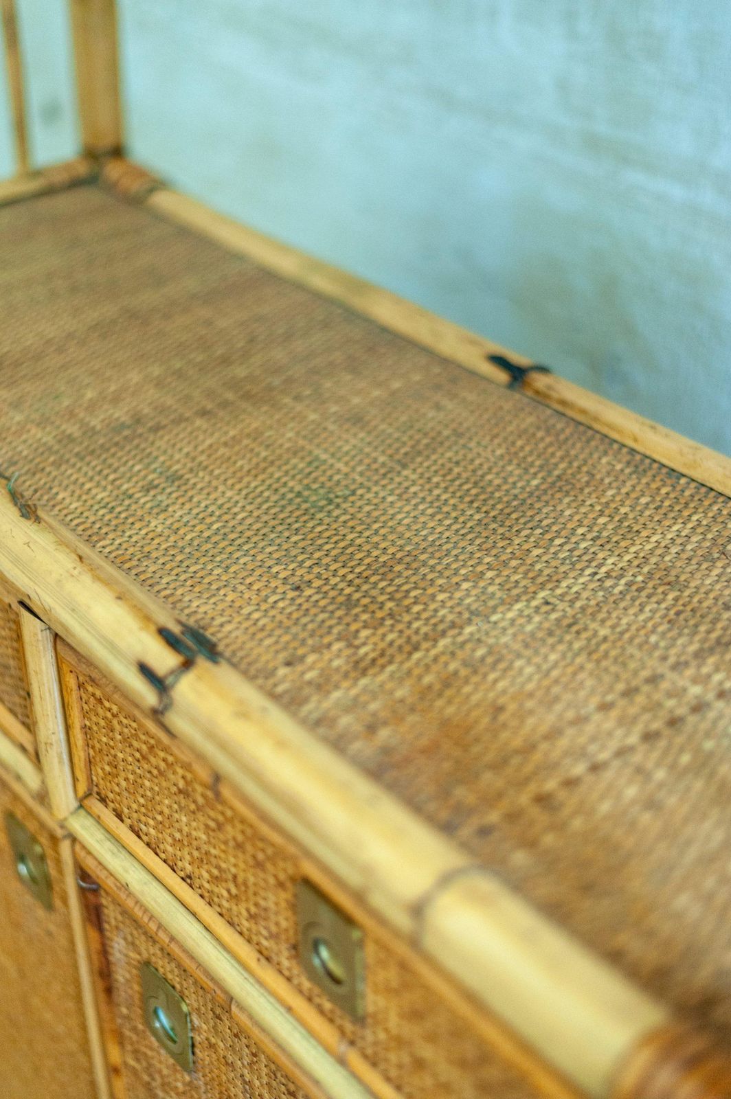 photo vintage Pair Of Rattan Bookshelf – 1980s