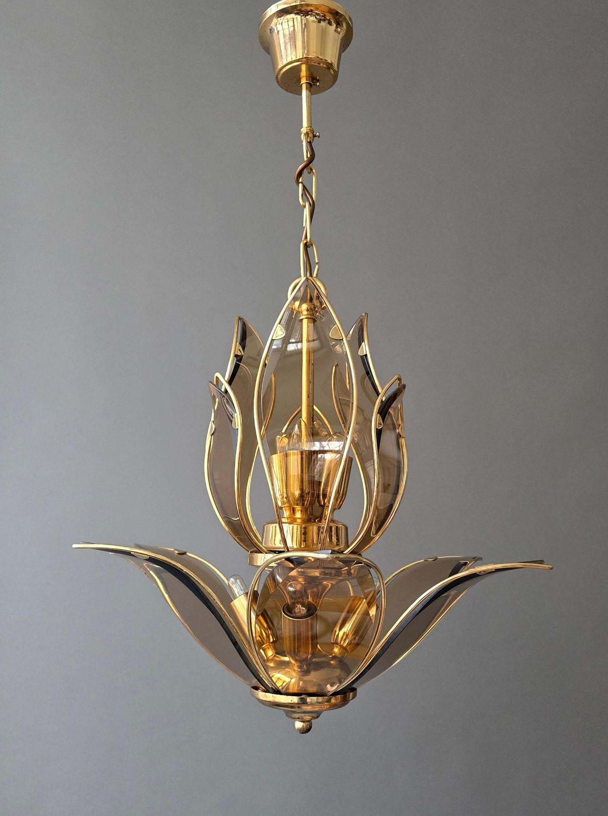 Italian Lotus Chandelier In Brass And Amber Murano Glass, Mid 20th Century photo furniture