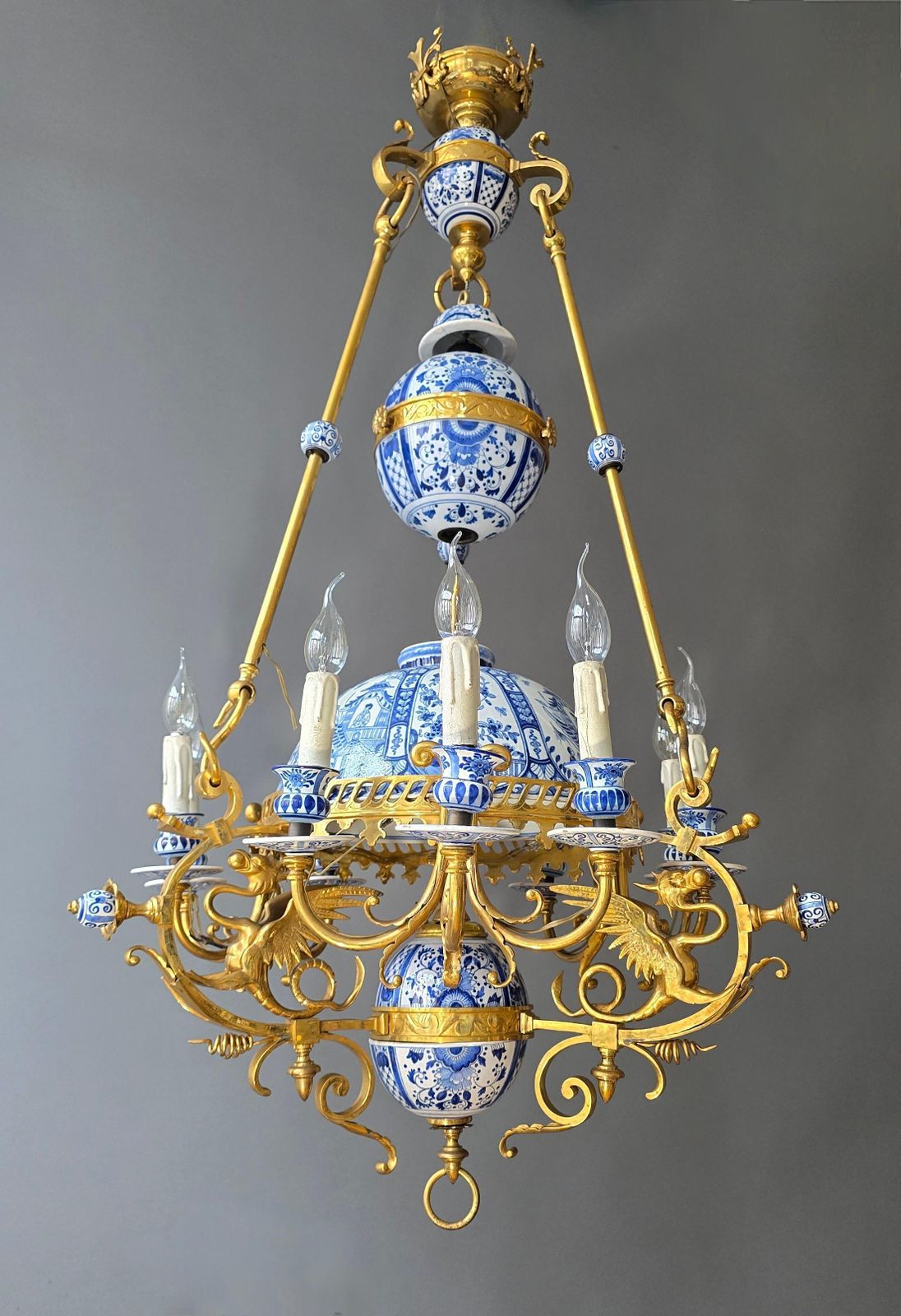 Monumental 19th Century Dutch Delftware And Gilt Bronze Chandelier With Griffin photo 18359.0