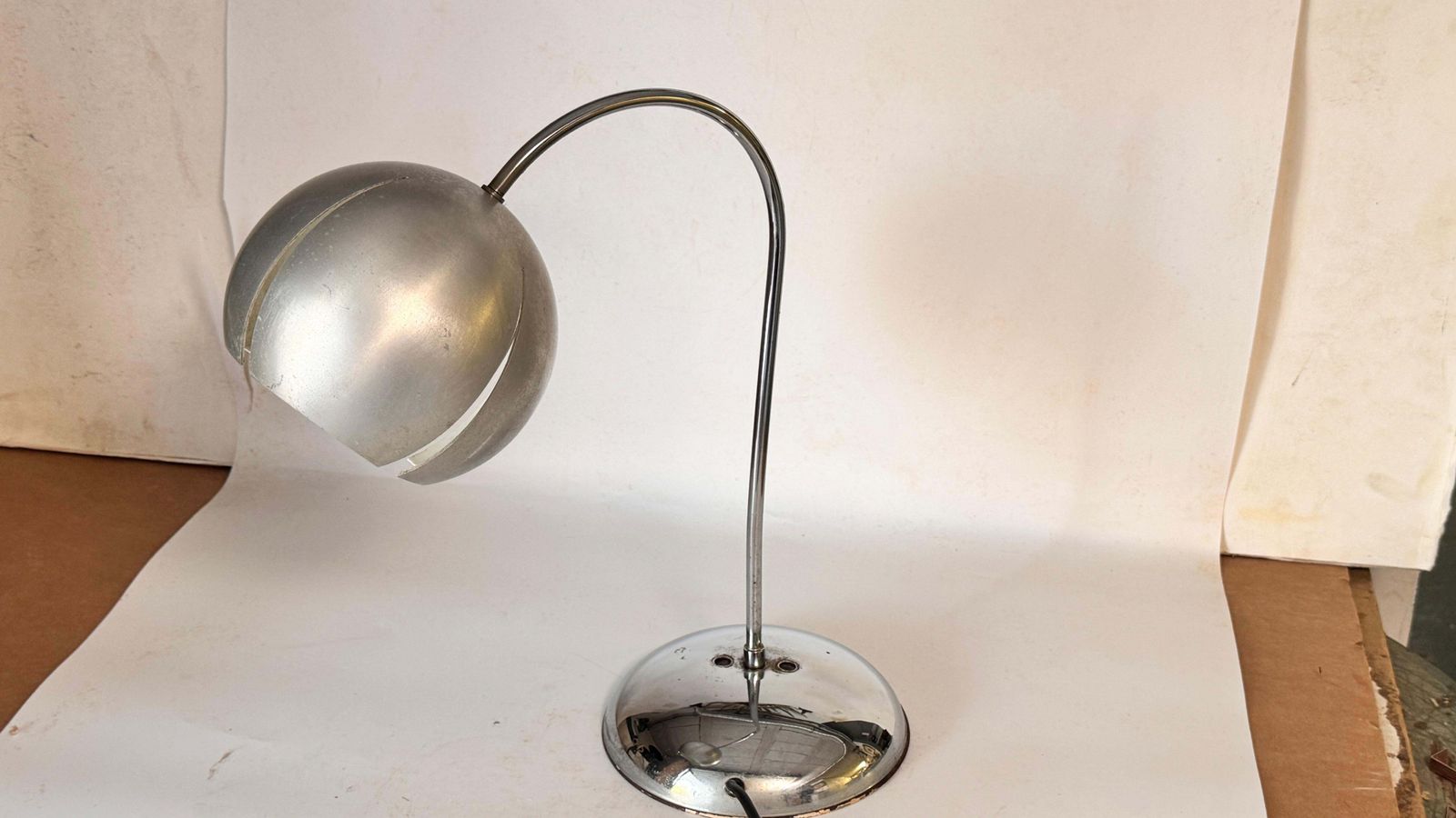 photo for sale 1970s Chrome And Aluminum Table Lamp – Curved Modernist French Design