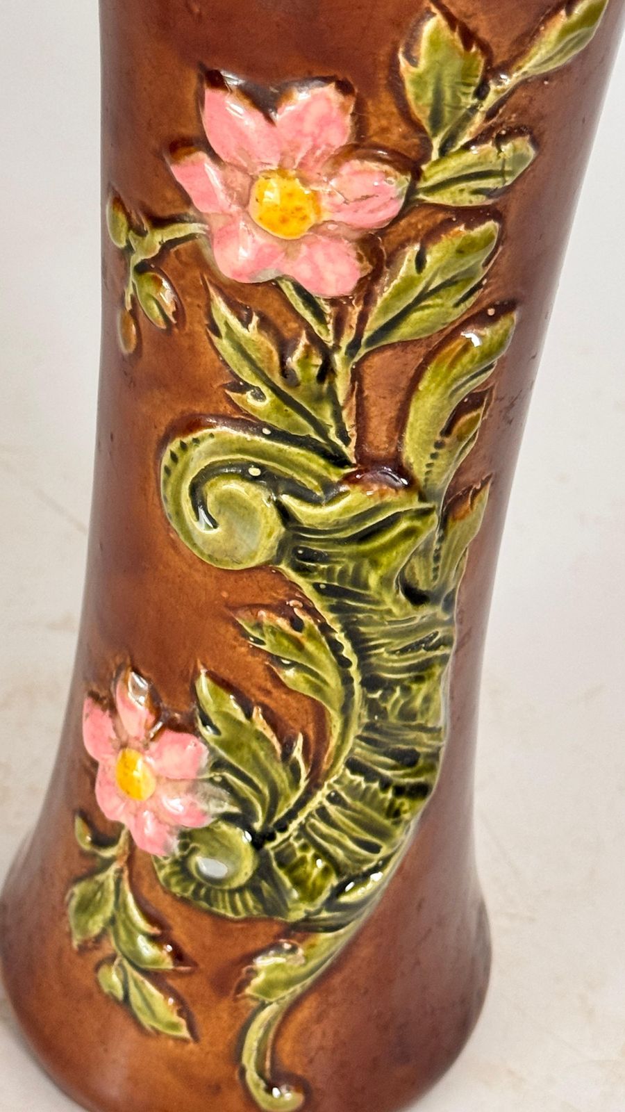 19th Century Majolica Vase With Floral And Foliage Motifs photo vinterior