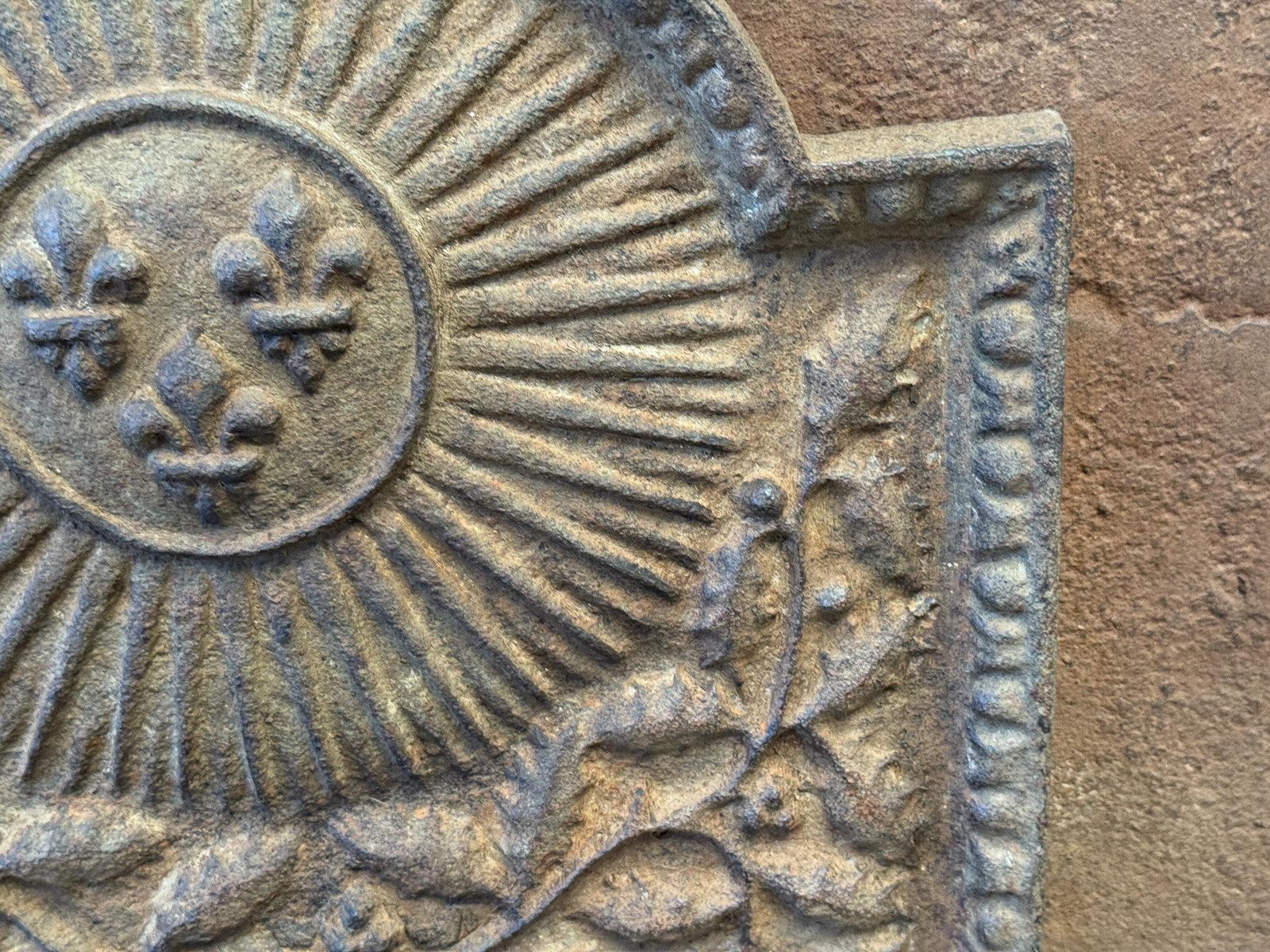 20th Century Louis XIV Style 'Arms Of France' Fireback / Backsplash photo vinterior