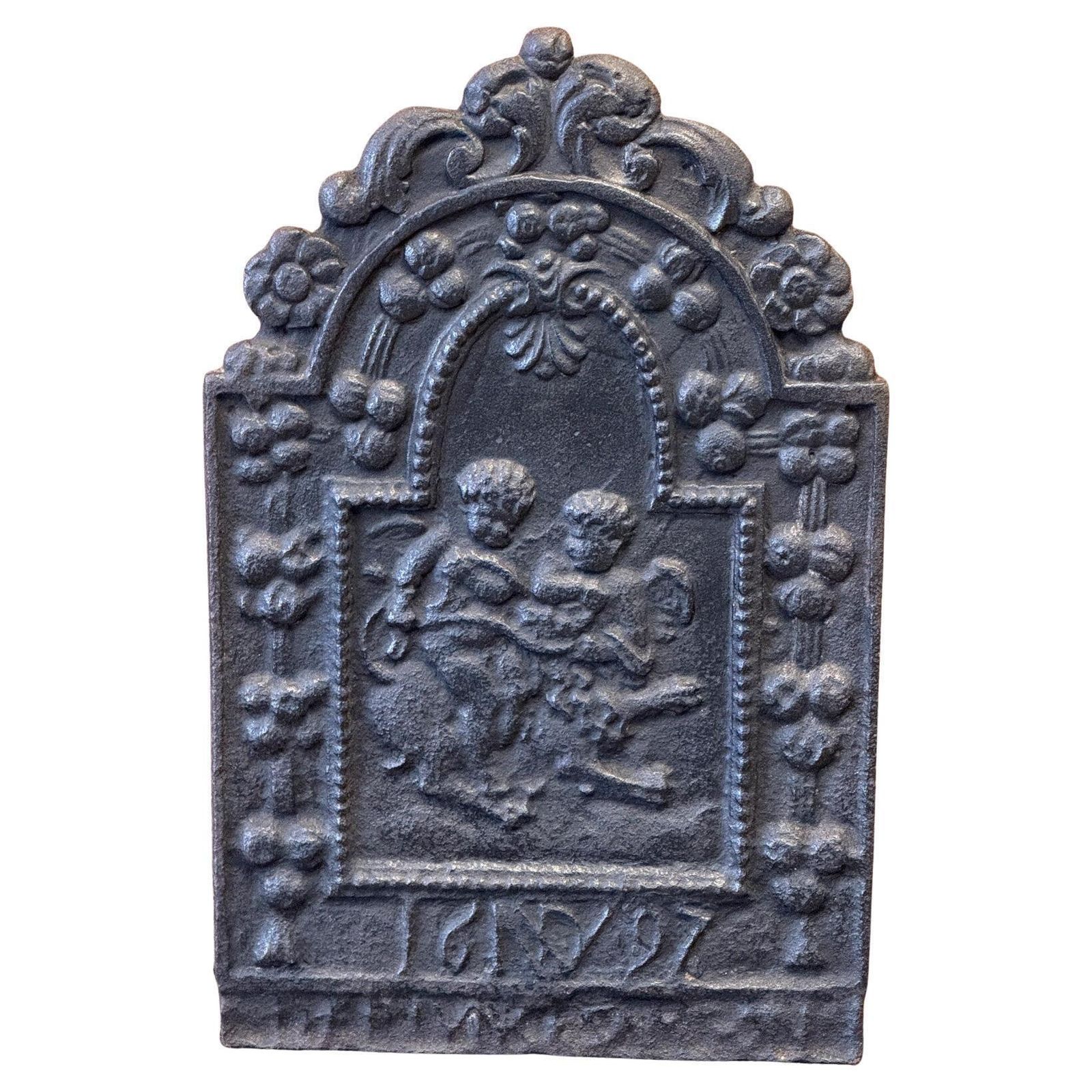 17th Century Dutch Louis XIV 'Cupids' Fireback