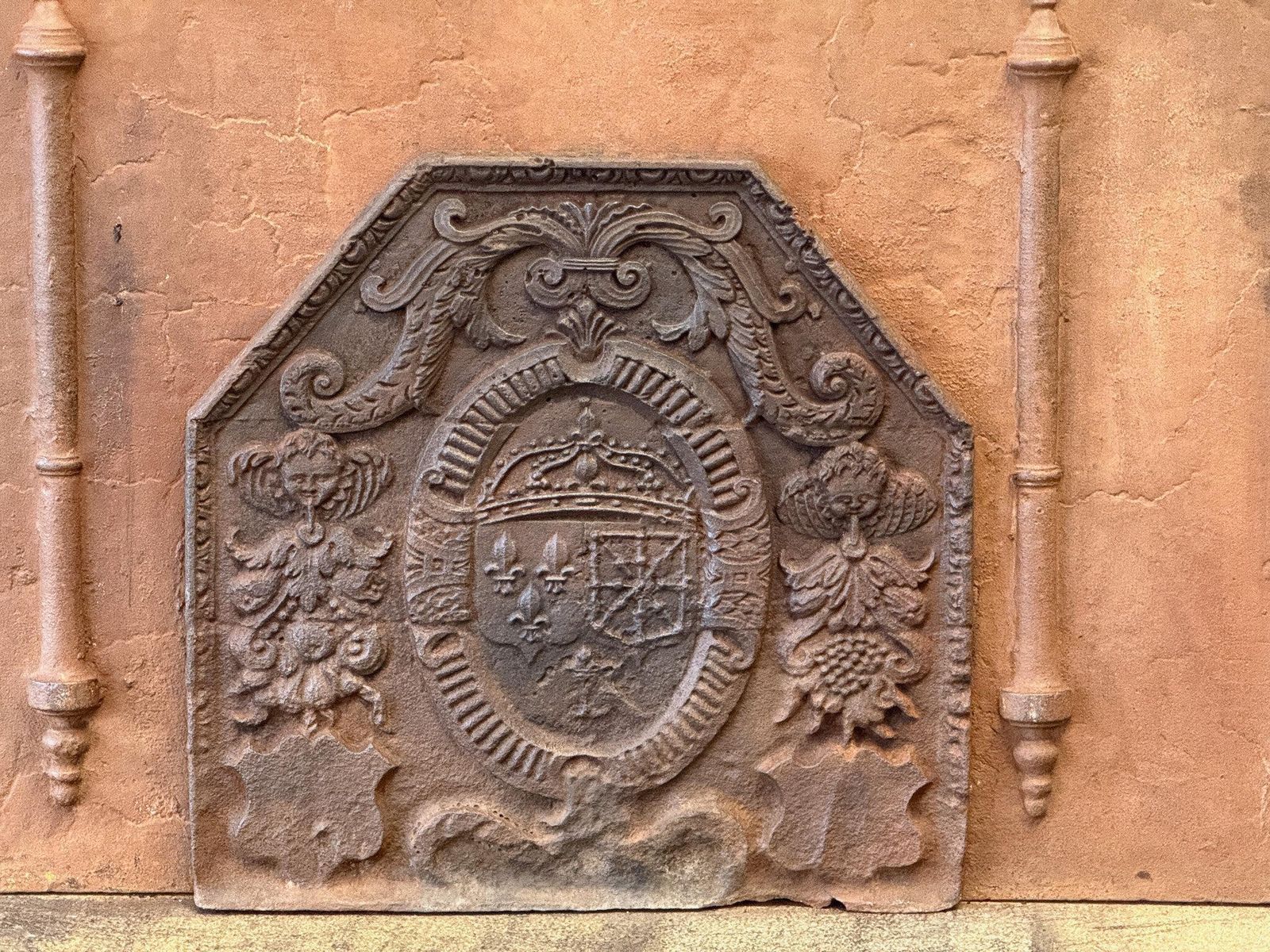French Louis XIII Period 'Arms Of France And Navarre' Fireback / Backsplash photo for sale
