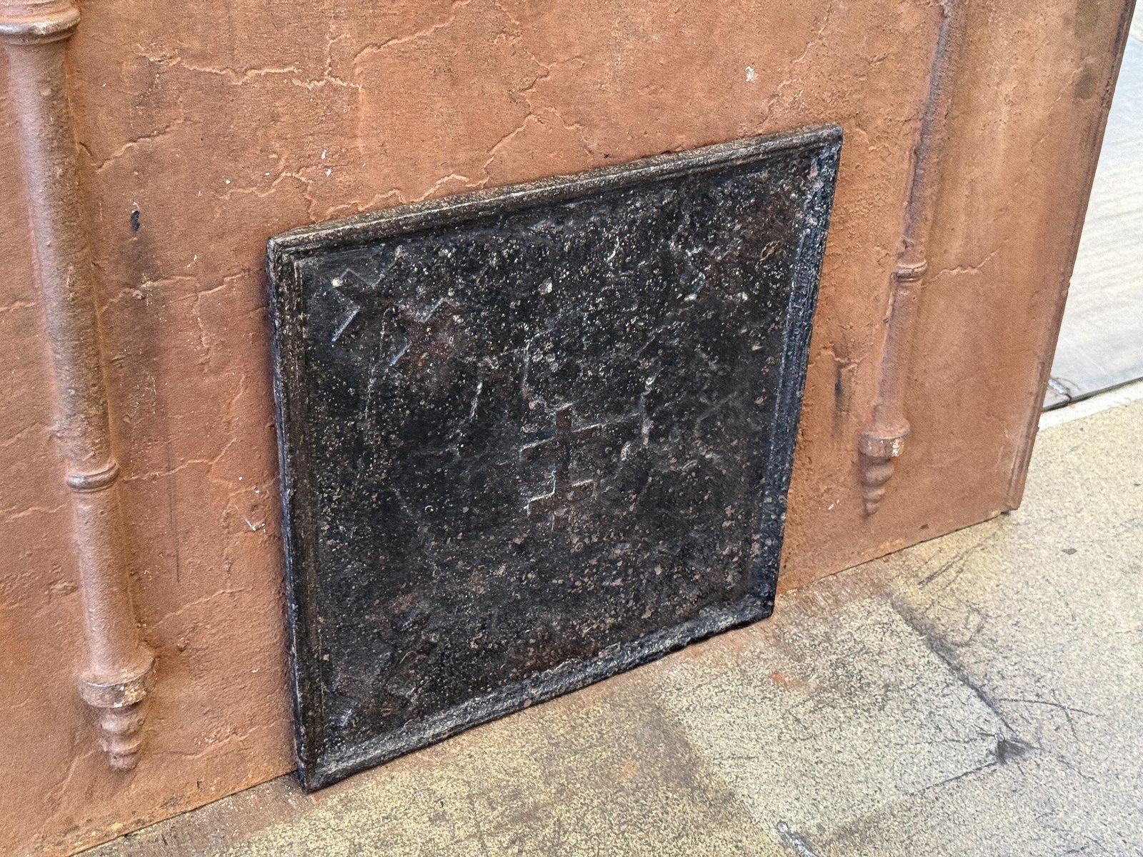 18th Century 'Cross Of Loraine' Fireback / Backsplash, France, Louis XIV Period photo Home Fixtures