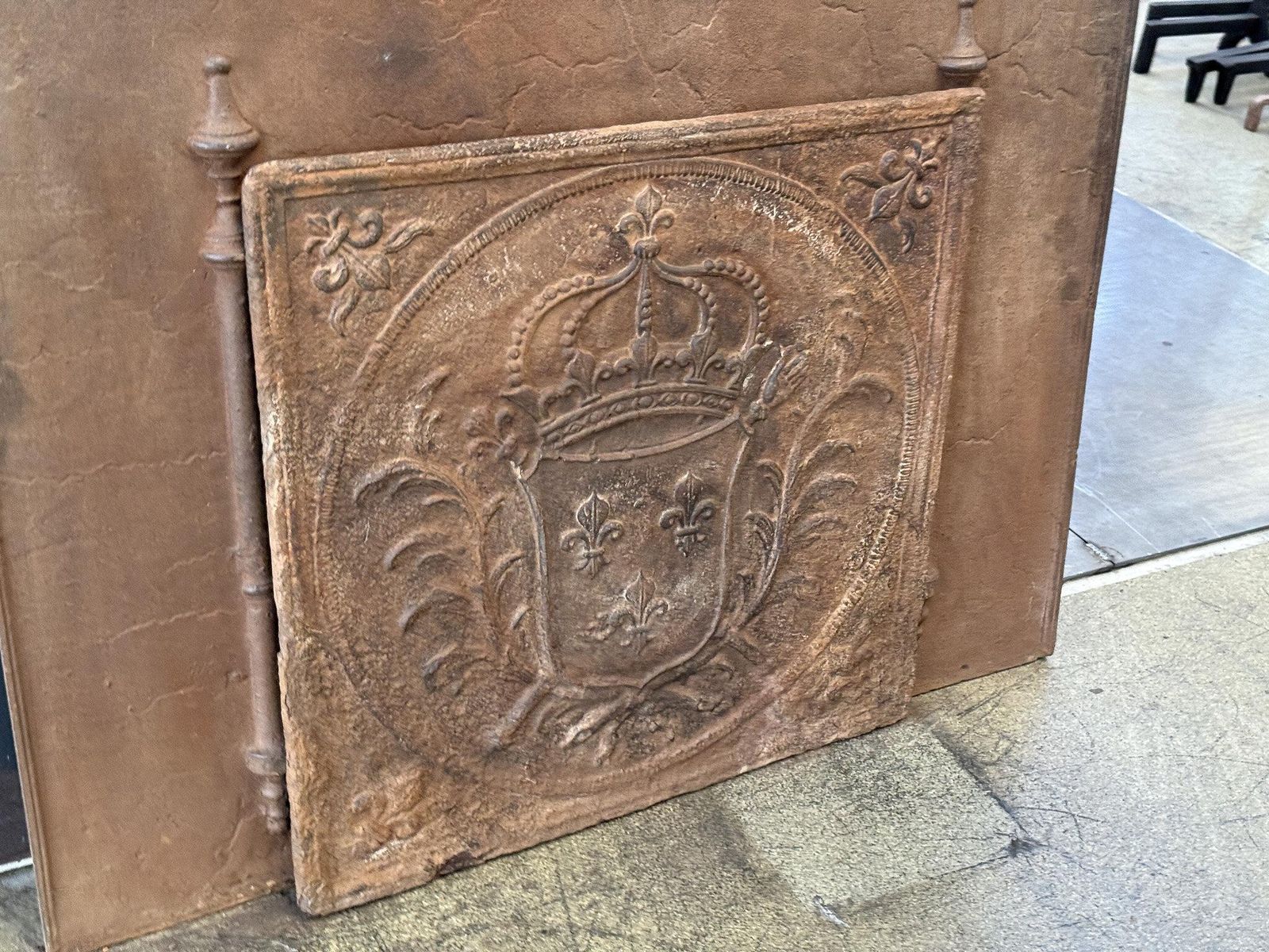 18th Century French Louis XV 'Arms Of France' Fireback / Backsplash photo vinterior