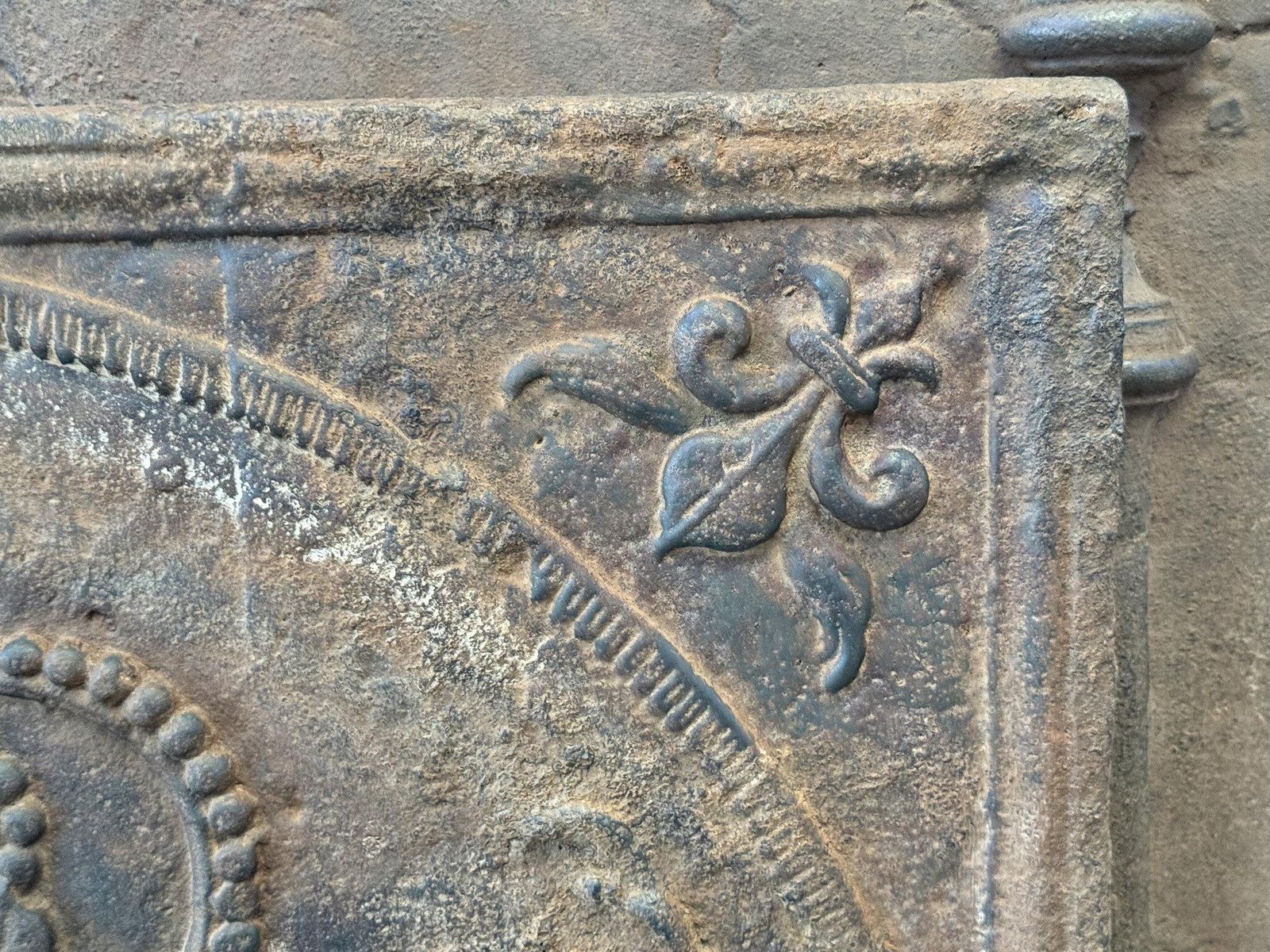 photo vintage 18th Century French Louis XV 'Arms Of France' Fireback / Backsplash