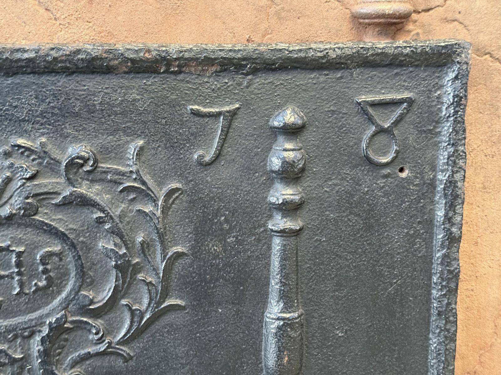 18th Century French Fireback / Backsplash 'Pillars With Medieval Ihs Monogram' photo vinterior