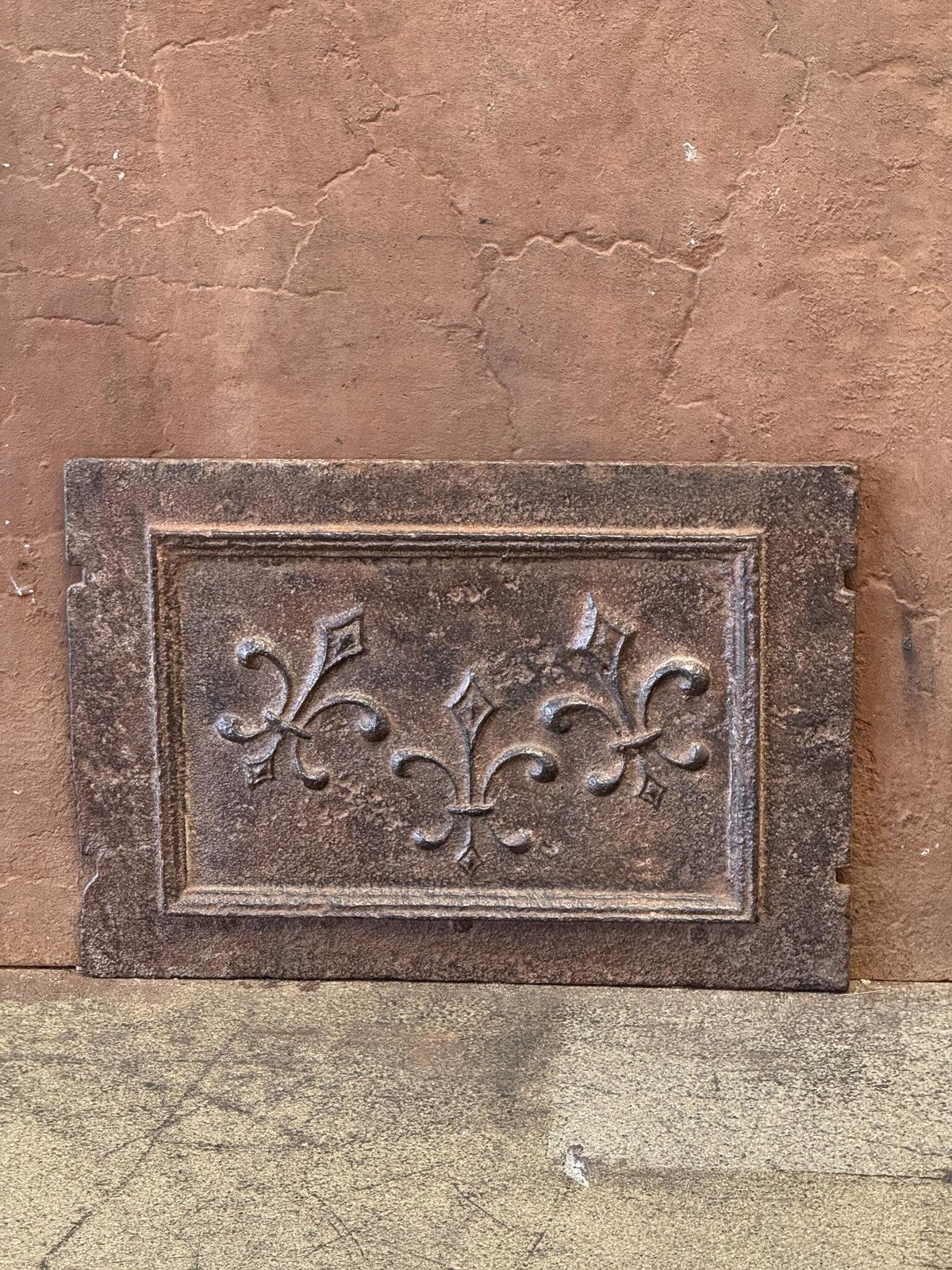 photo for sale French Louis XV 'Fleur De Lys' Fireback / Backsplash, 18th Century Period