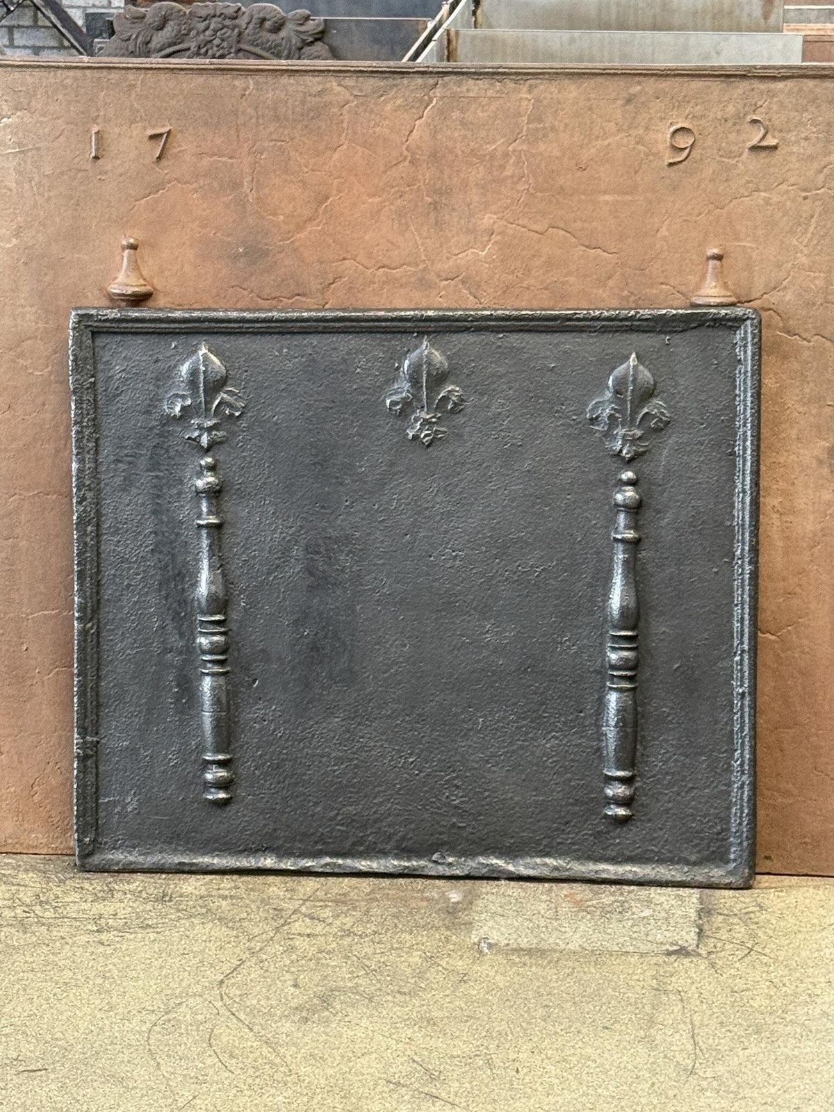 17th Century French Fireback / Backsplash With Pillars And Fleurs De Lys photo for sale