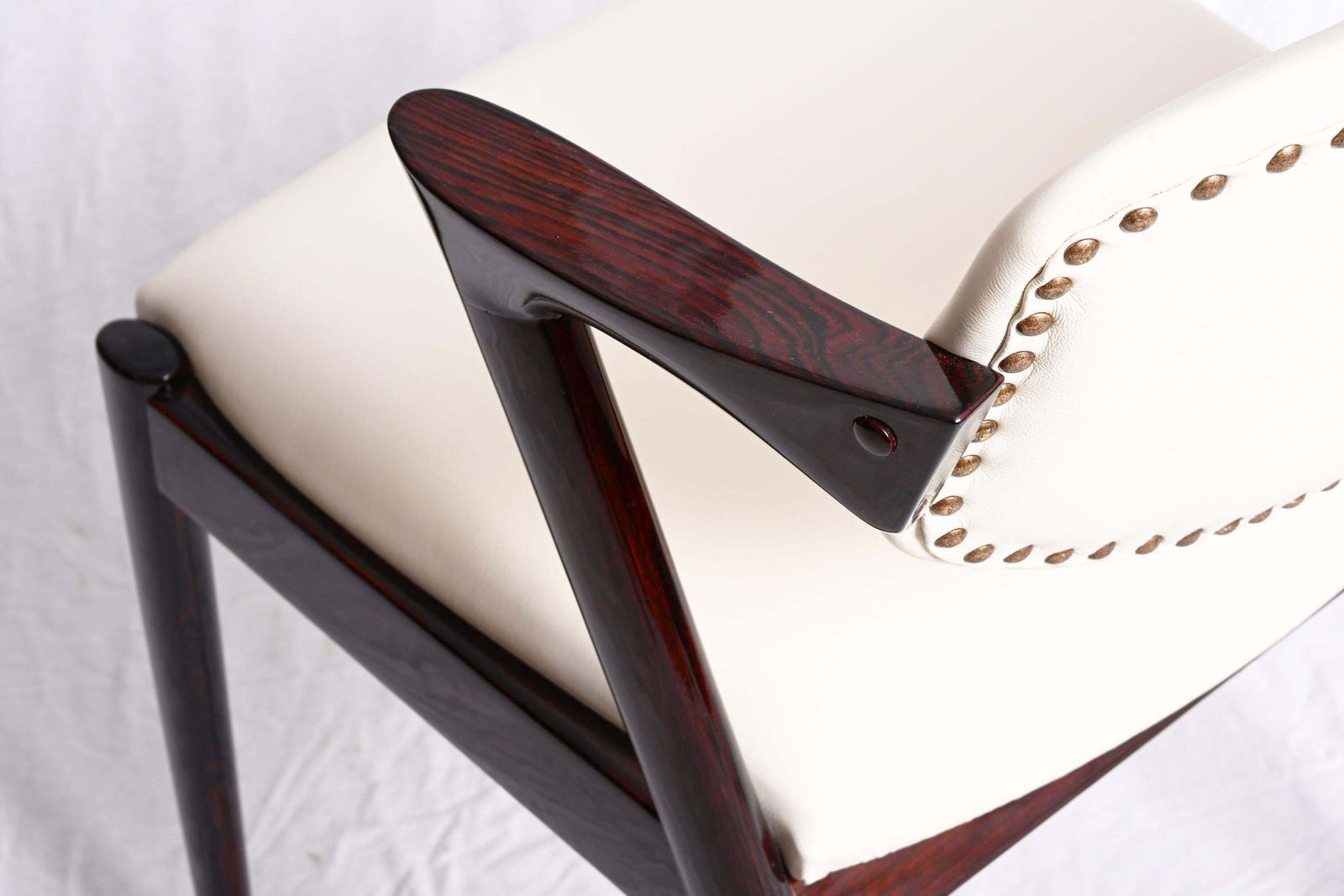 photo furniture Hardwood And Leather Chairs By Kai Kristiansen Model 42