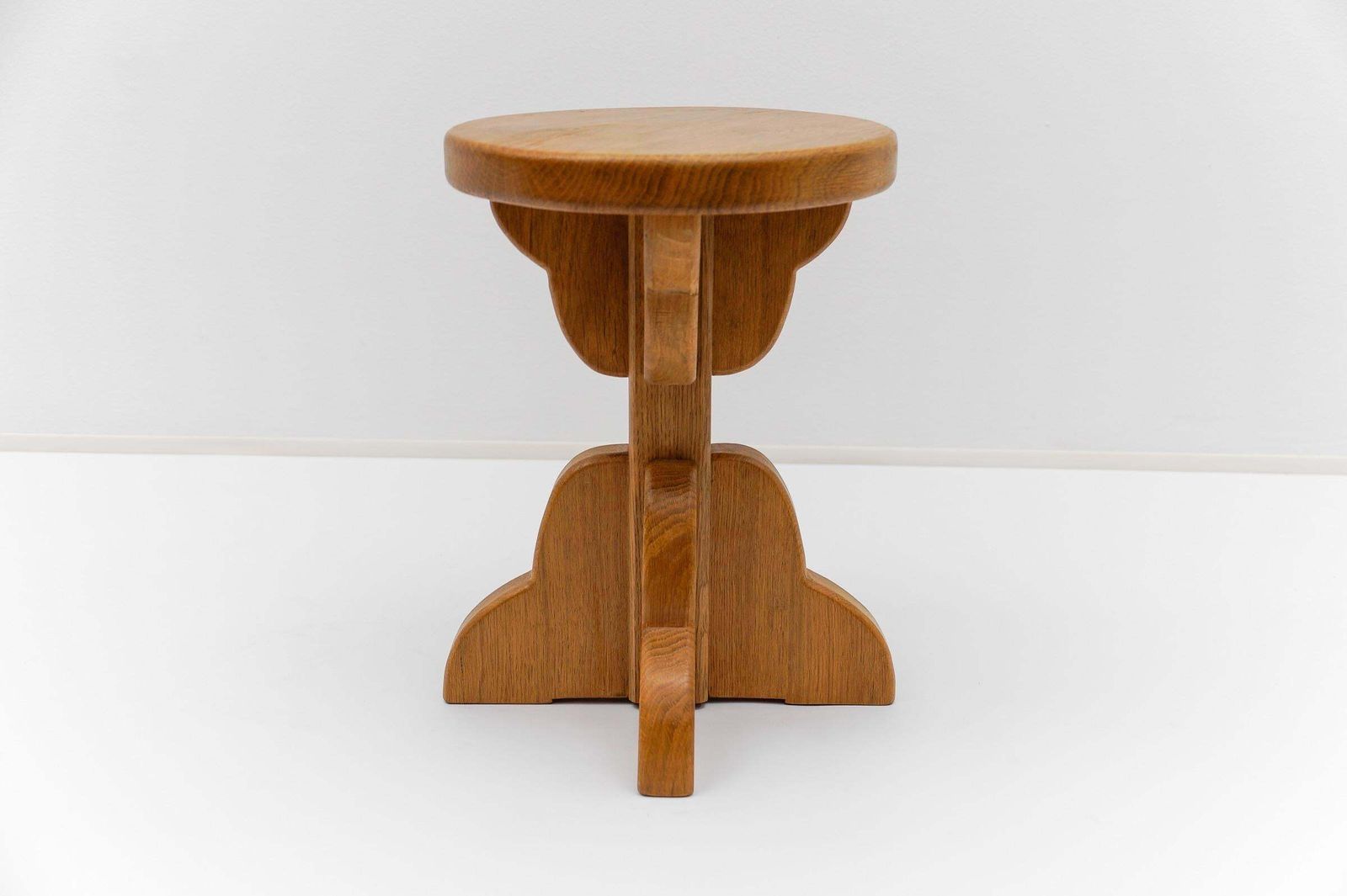 photo vinterior Pair Of French Mid Century Modern Oak Stools, 1960s