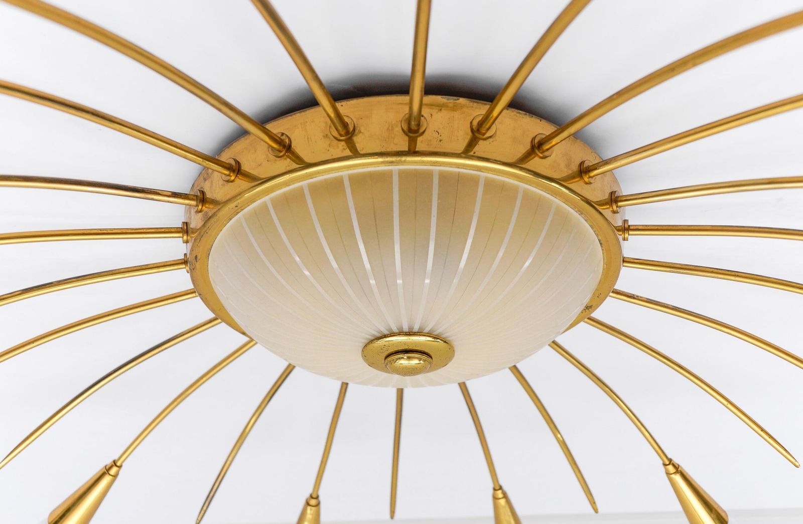 photo vinterior Large Mid Century Modern 12 Arm Brass And Glass Sputnik Lamp, Germany, 1950s