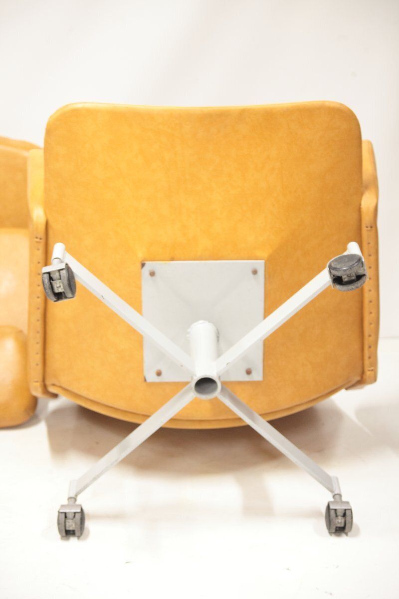 477.0 Mid Century Swivel Armchair By Miroslav Navratil For Interier Praha, 1970s photo