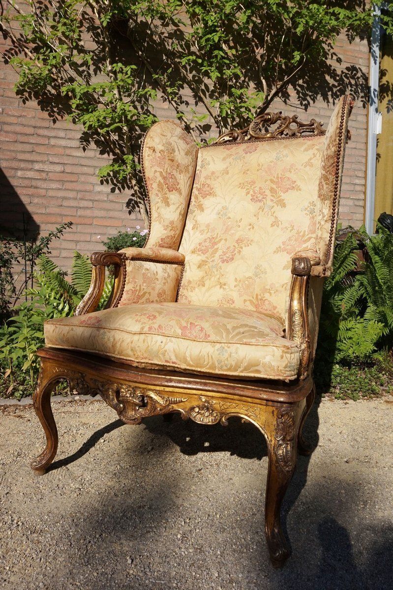 Early 18th Century Gilded Carved Oak Wooden Highback Armchair photo vinterior