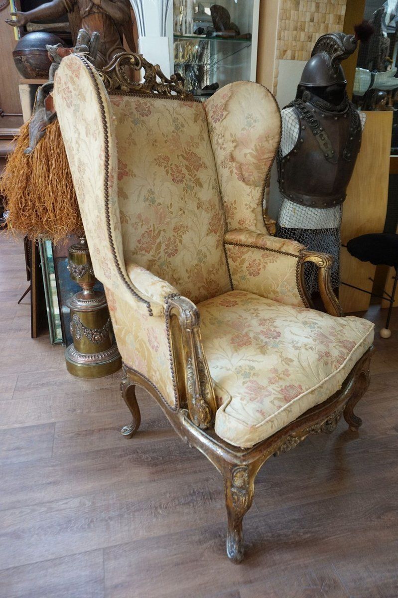 photo vinterior Early 18th Century Gilded Carved Oak Wooden Highback Armchair