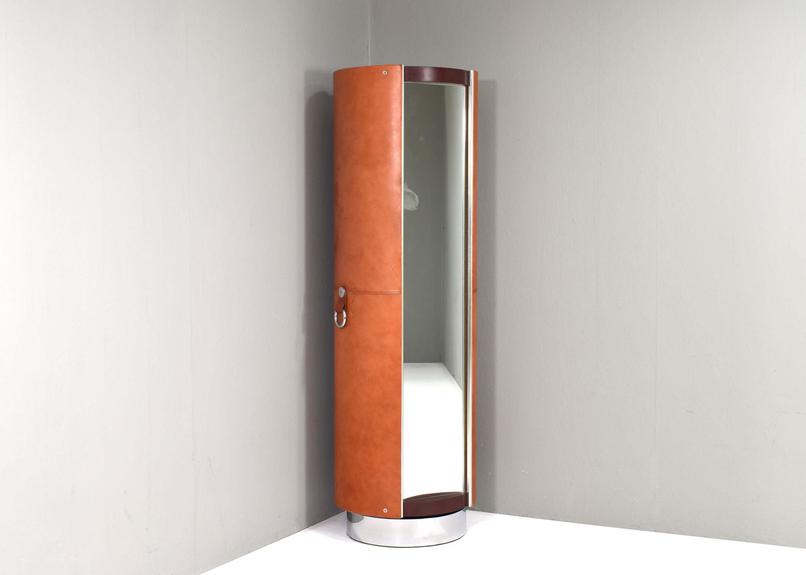 Guido Faleschini Tucroma Swivel Dressing Cabinet For I4mariani – 1971 photo vintage