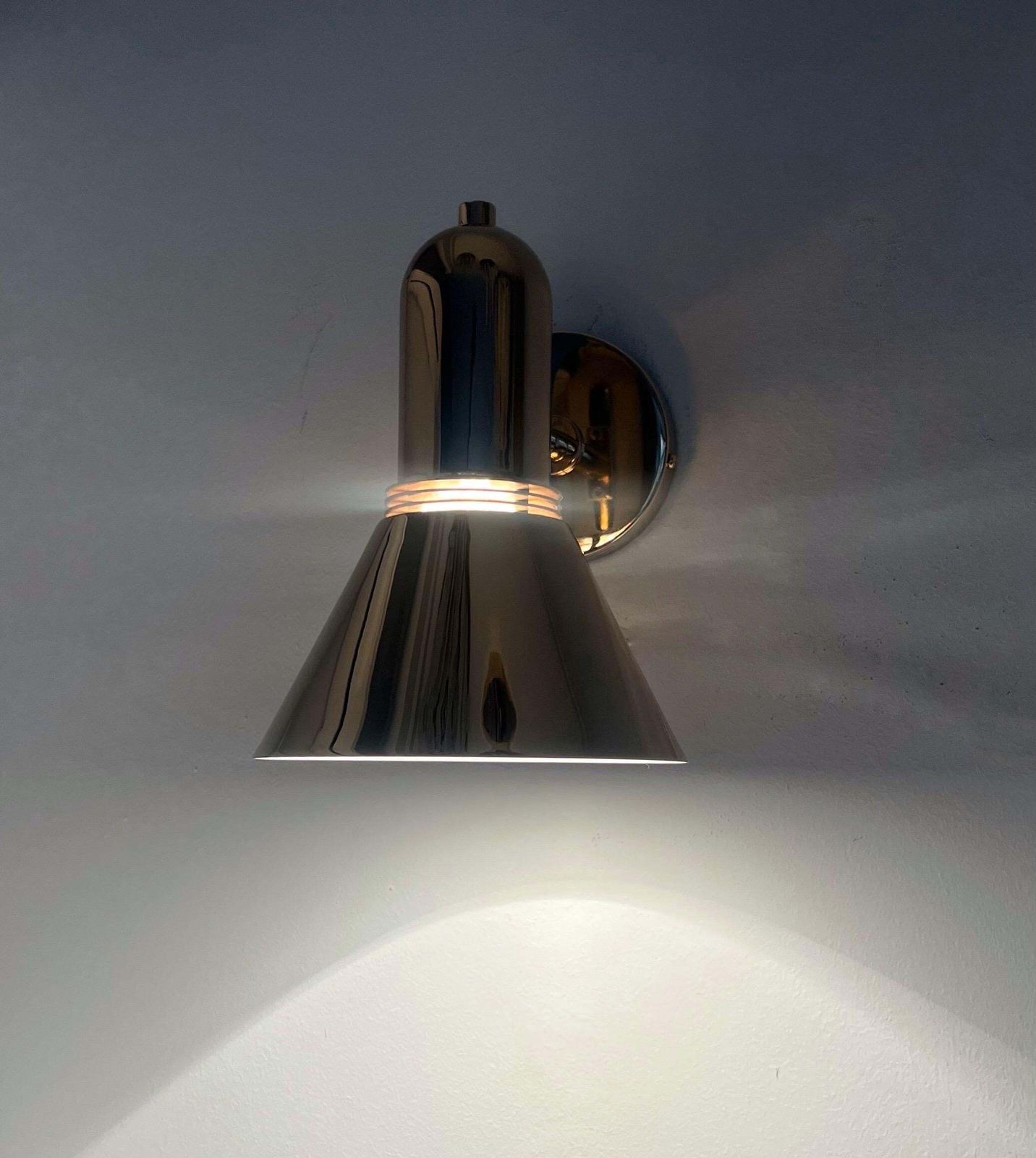 Mid Century Articulated Gold Metal Wall Sconce By Estiluz, Barcelona, 1970s photo buy