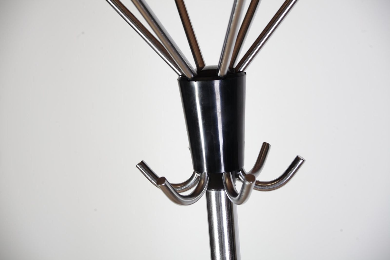 Mid Century Chromen Staande Kapstok, Voormalig Tsjecho Slowakije, Jaren 1970 photo Meubels