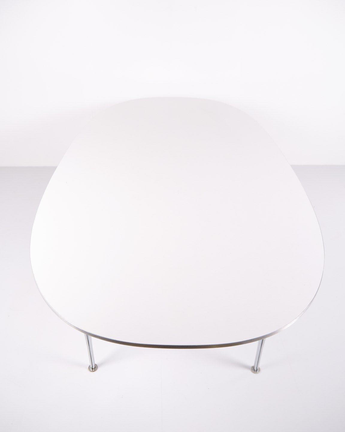 Super Ellipse Dining Table   Model B614   White Laminate   Piet Hein, Bruno Mathsson & Arne Jacobsen   Fritz Hansen photo Furniture