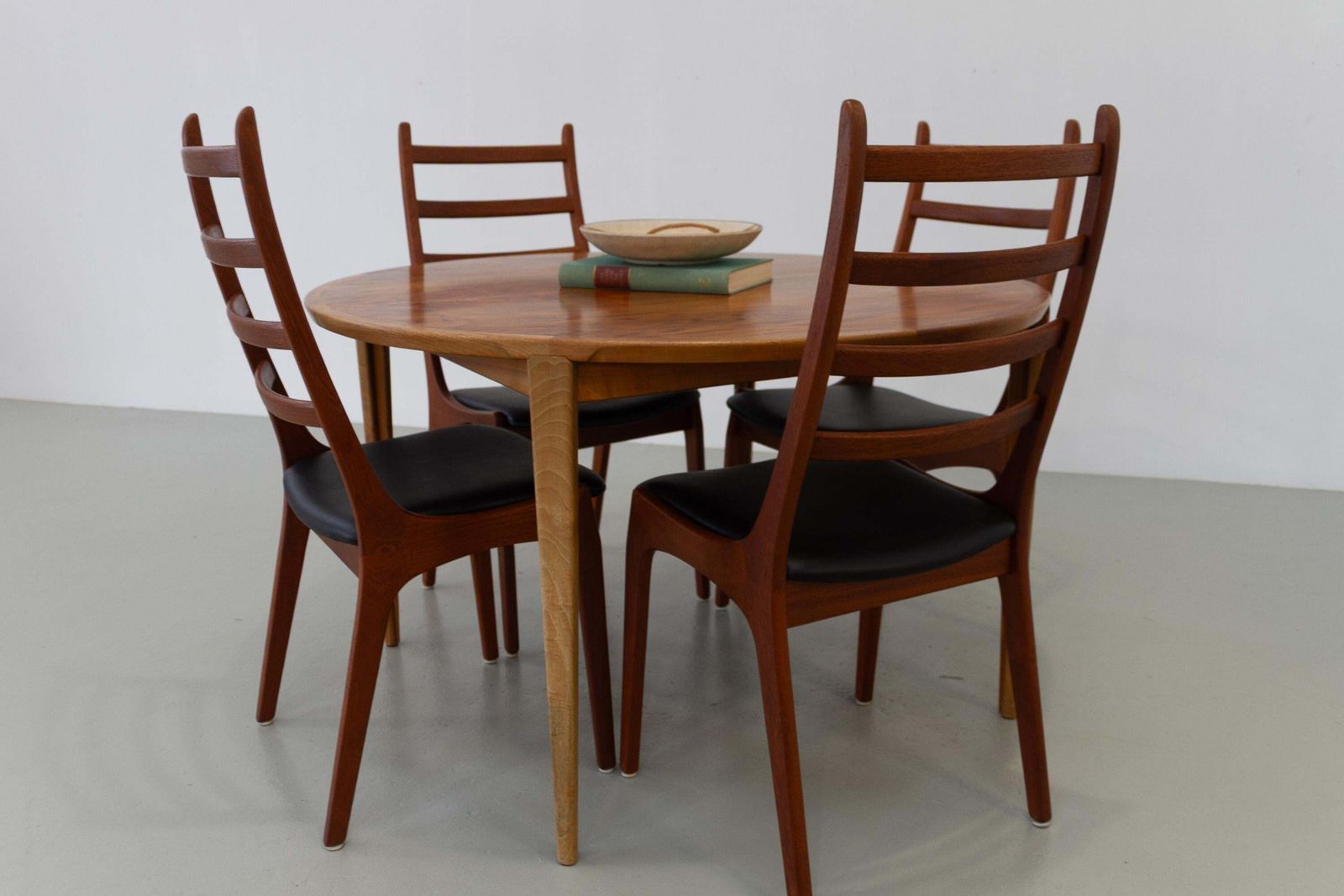 Danish Mid Century Teak Dining Chairs By Korup Stolefabrik, 1960s. Set Of 4. photo vinterior