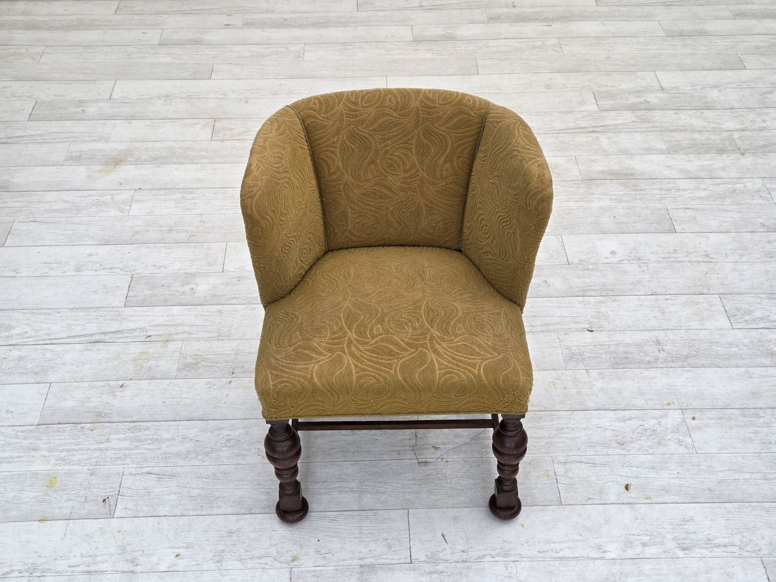 photo vintage 1950s, Danish Lounge Chair, Green Furniture Velour/Wool, Dark Oak Wood.