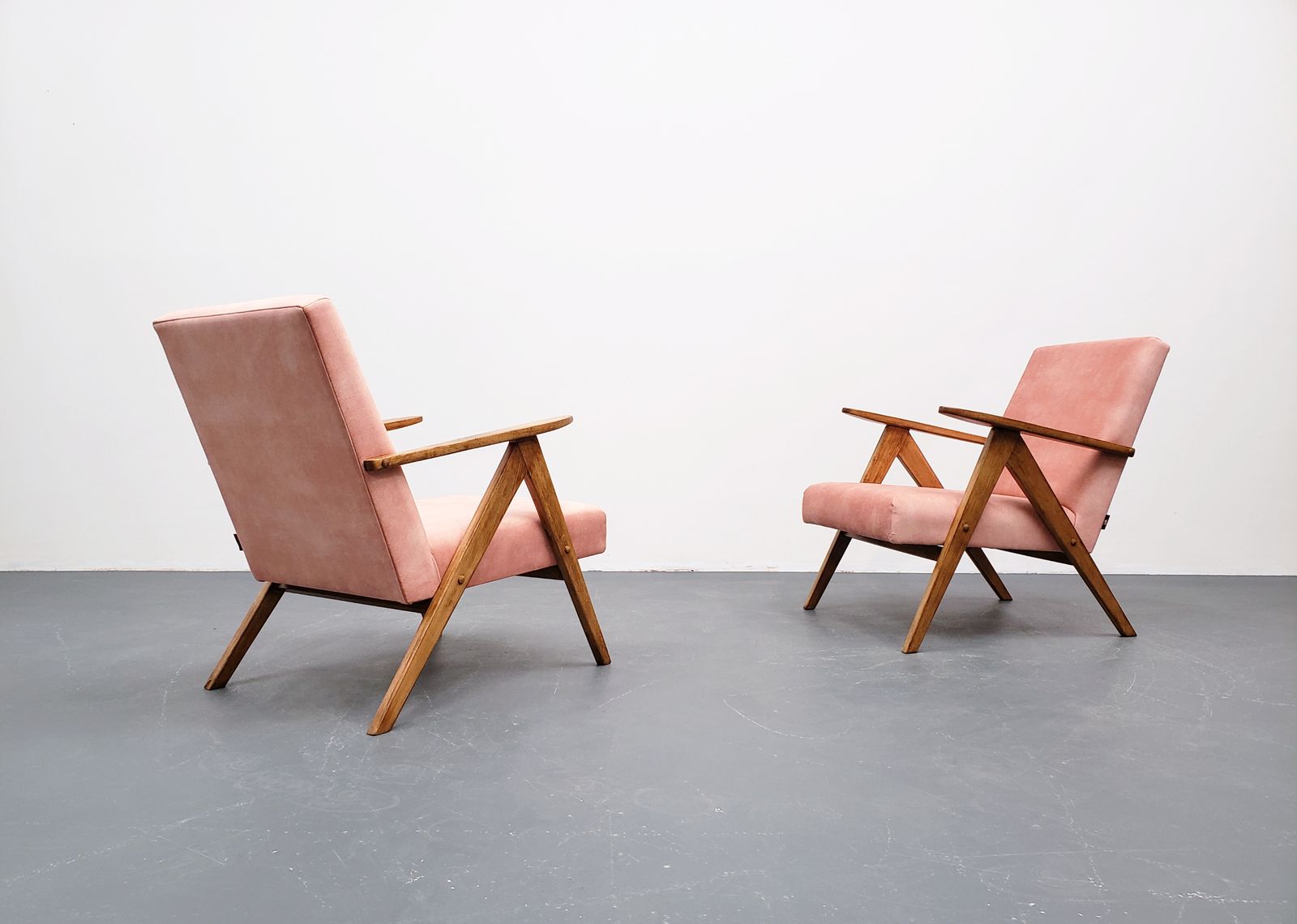 One Left   1960 Mid Century Easy Chair Model B 310 Var In Pastel Pink Velvet