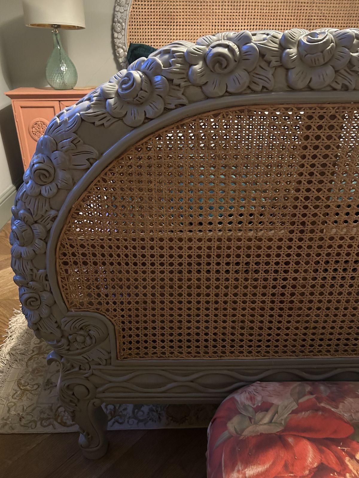 French Rattan Wooden Flower Detail Edging Double Bed Near New Condition. photo 400.0