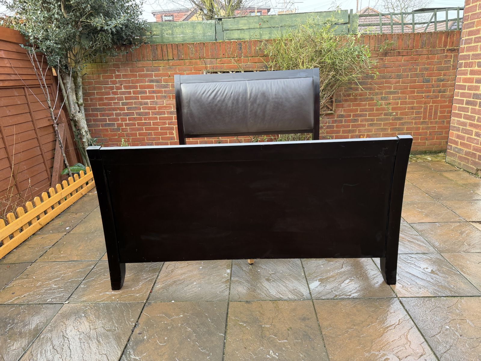Furniture Stunning Deep Merlot Contemporary Sleigh King Bed Frame With Leatherette Head Board – Very Good Condition photo
