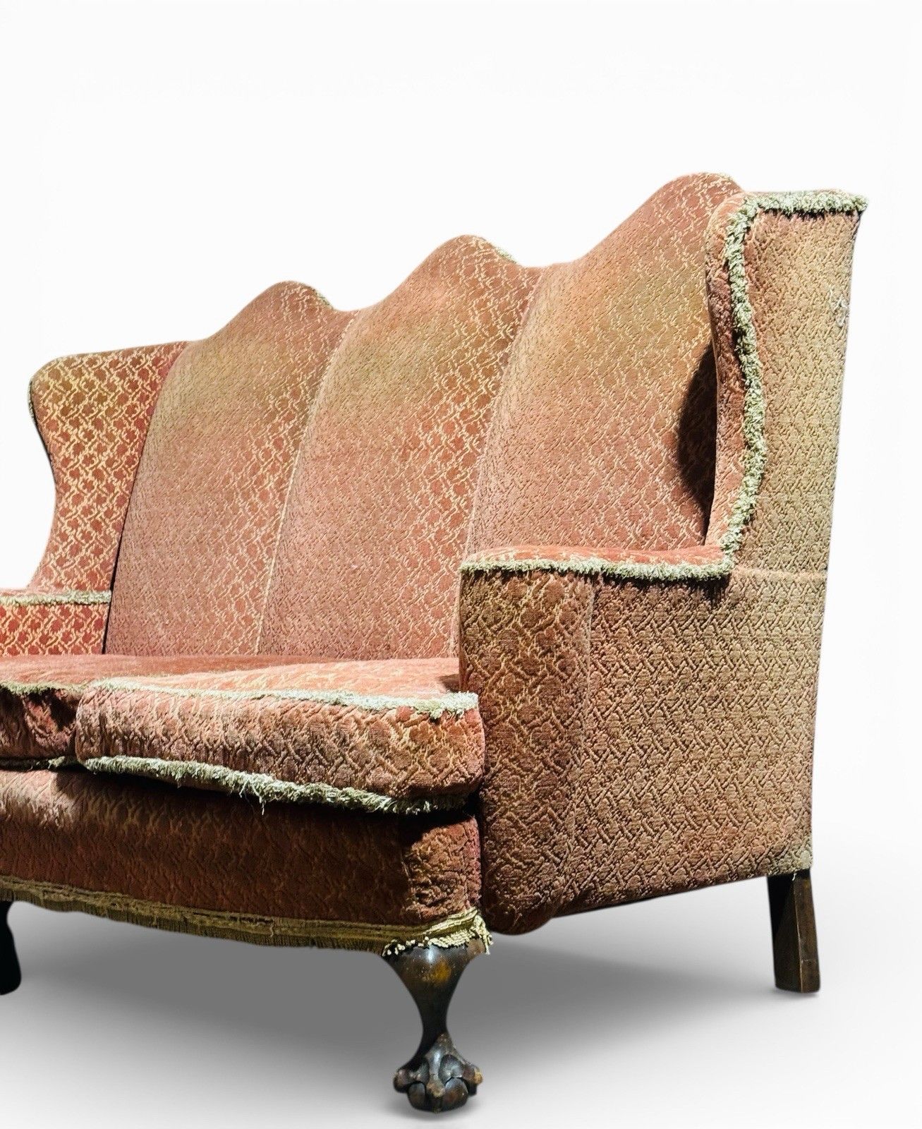 photo vintage Antique Walnut Cammel Back Sofa Claw And Ball Feet Queen Anne Style C1910 Rare
