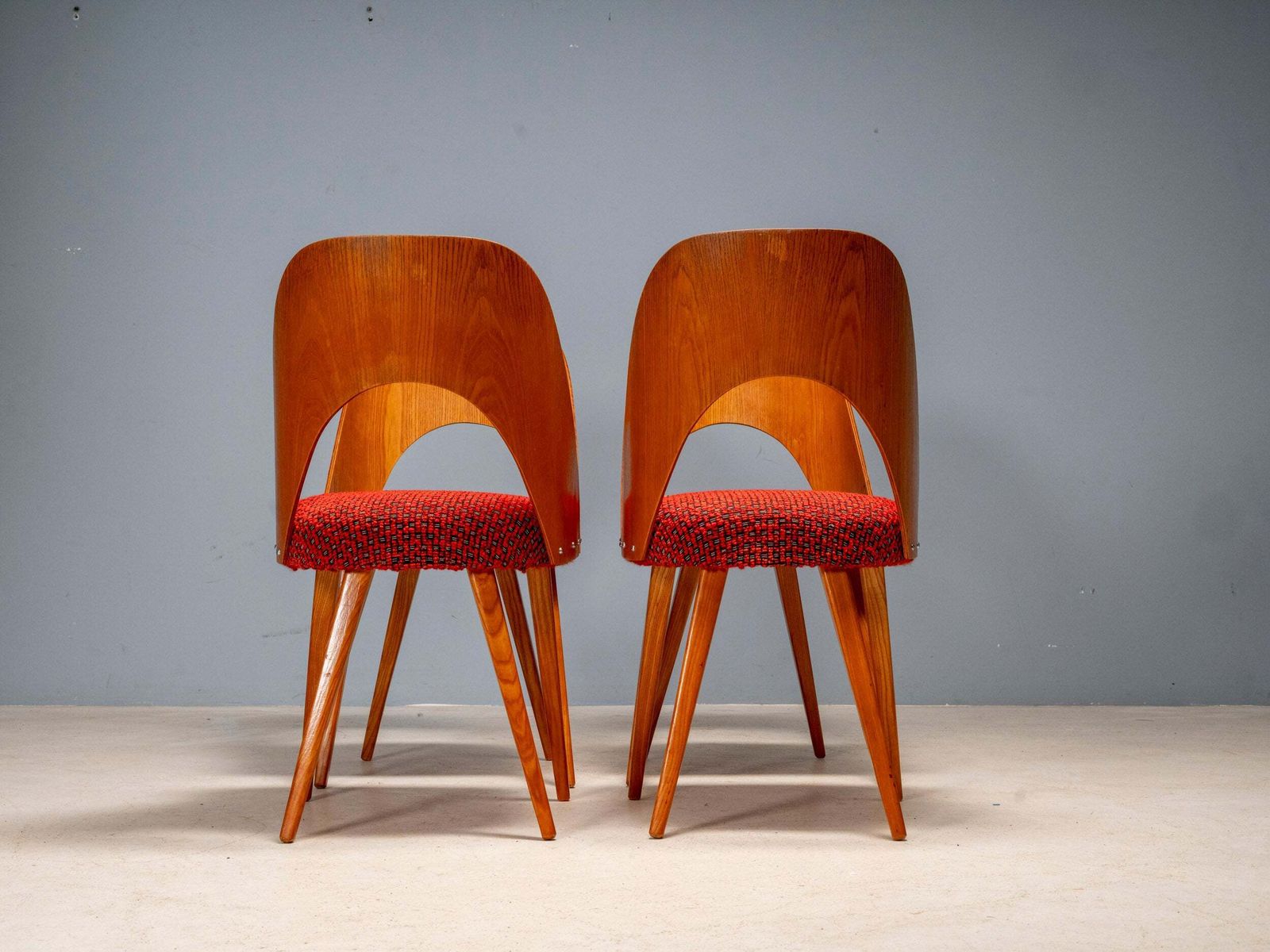 Antonín šuman Eetkamerstoelen, Tatra Nábytok, Tsjecho Slowakije Jaren 1960