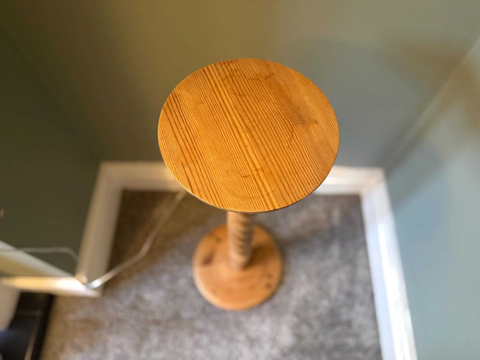 Vintage Solid Wood Plant Stand / Pot Stand / Pedestal Table / Lamp Stand photo vintage
