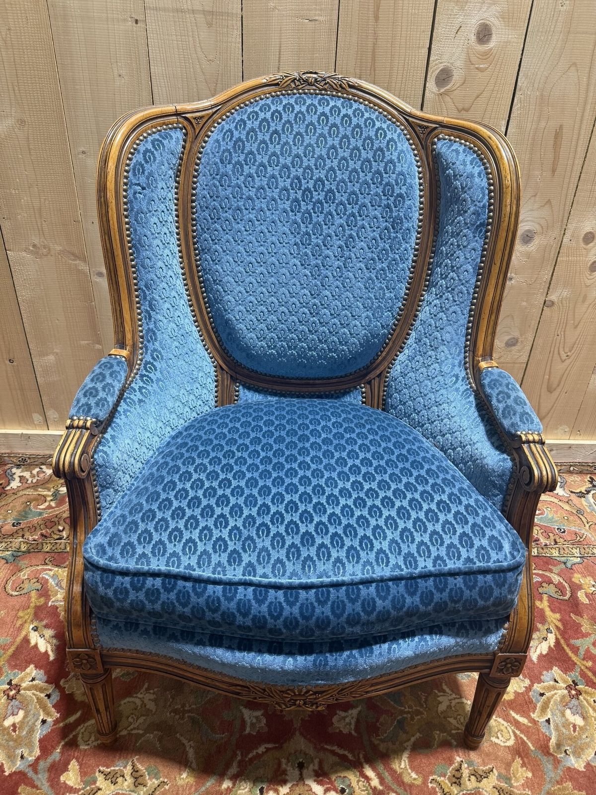 Bergère à Oreilles De Style Louis XVI Velours Bleu photo furniture