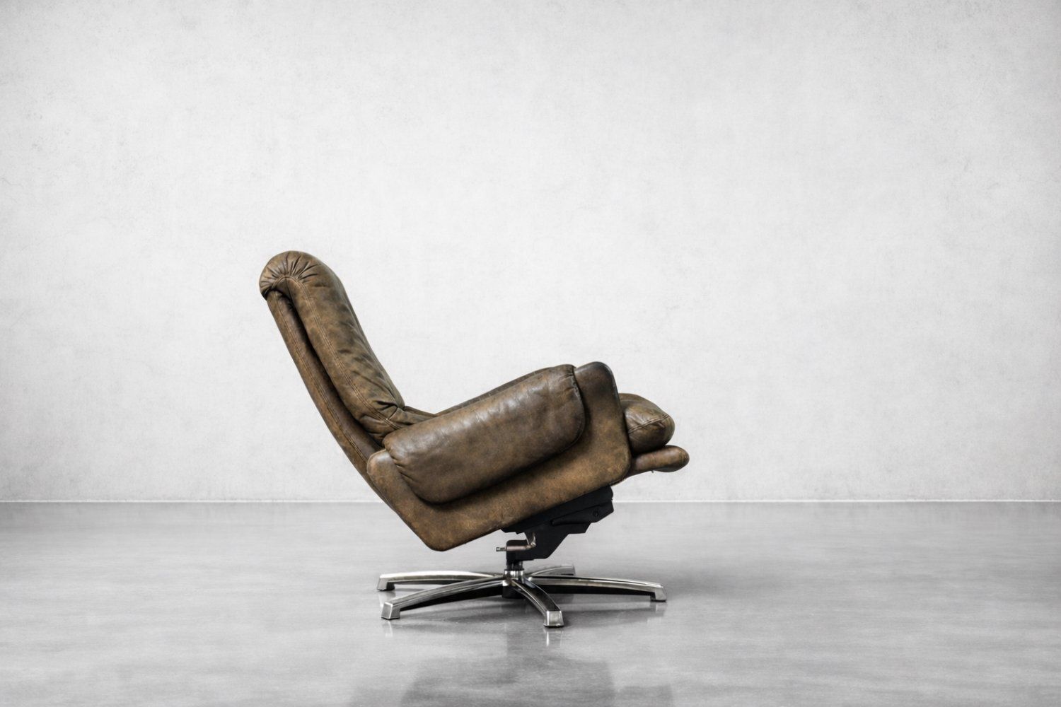 Mid Century Modern German Brown Leather Lounge Swivel Chair From Musterring, 1960s photo Furniture