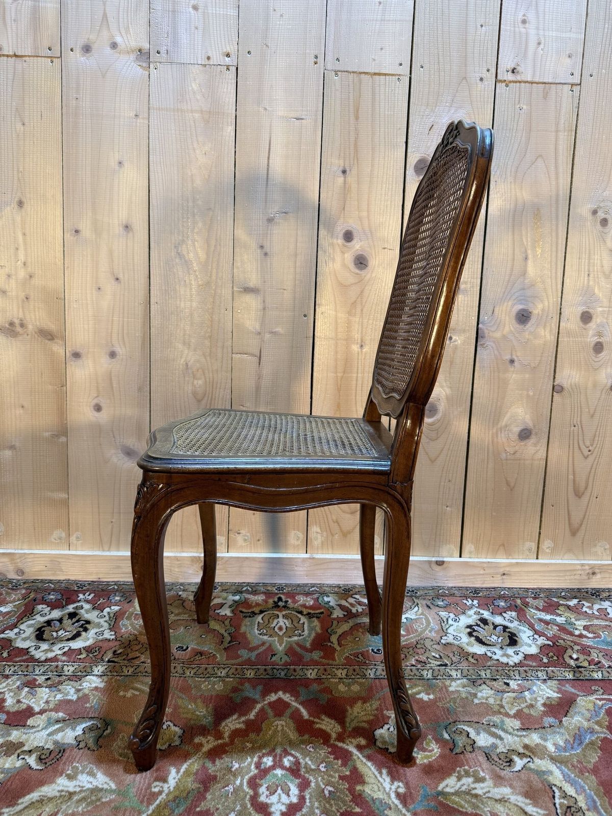 photo furniture Suite De 10 Chaises De Style Louis XV En Noyer Et Cannage