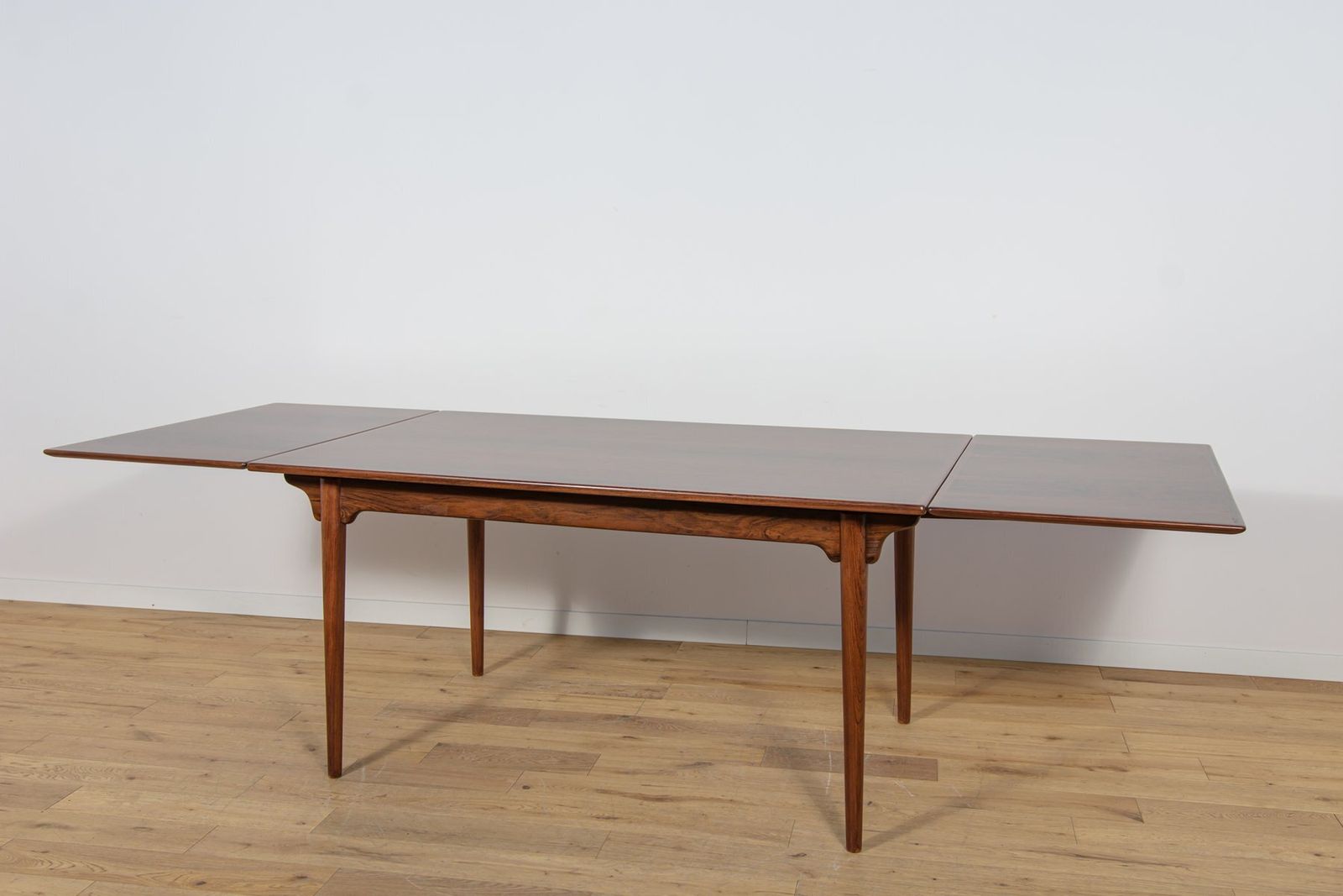 Mid Century Modern Rosewood Dining Table By Gunni Omann For Omann Jun, 1960s photo vintage