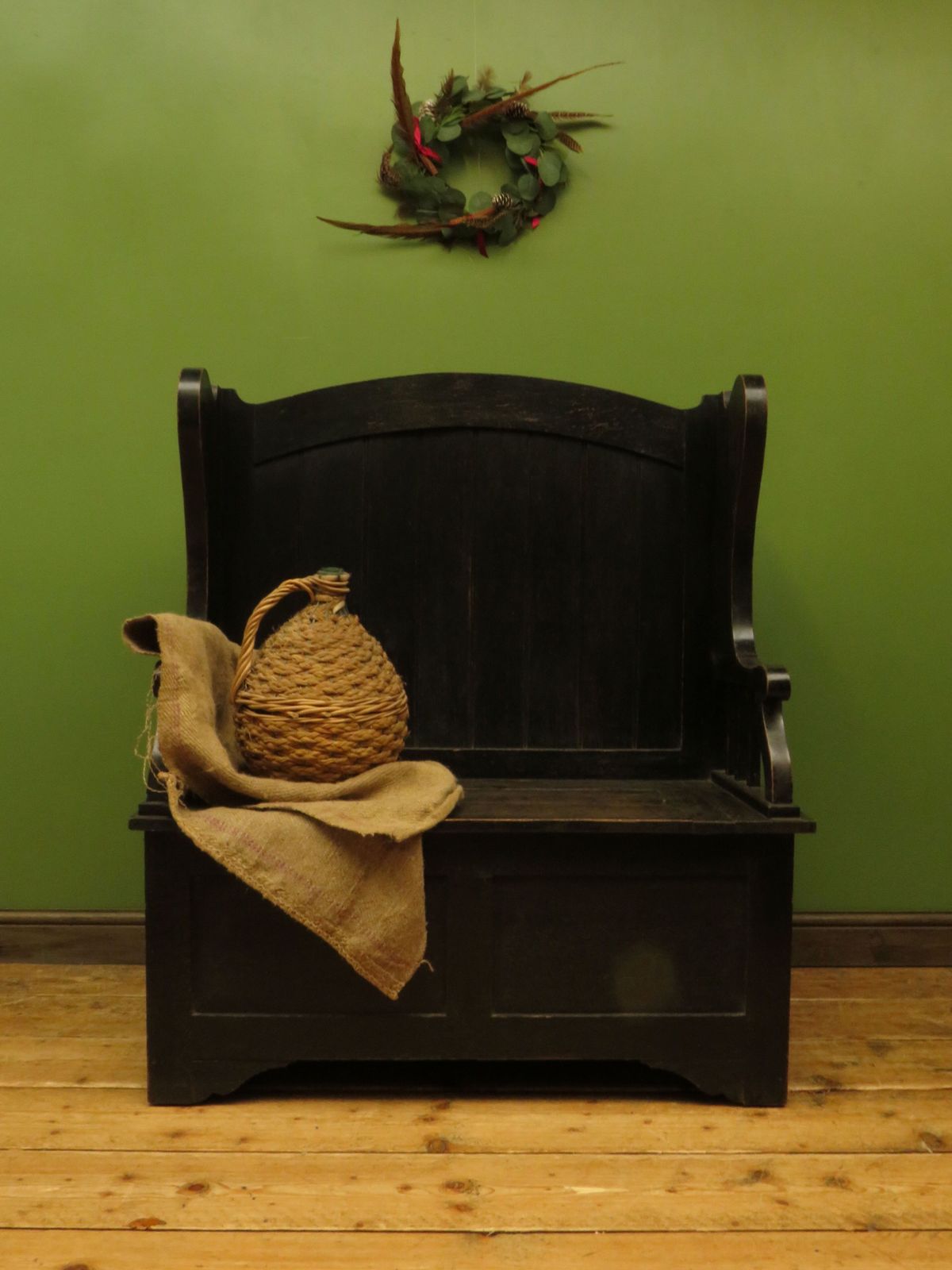 photo vinterior Arts And Crafts Oak Tavern Bench With Locker Seat