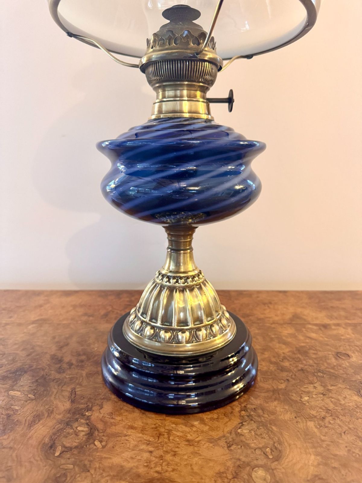 Lovely Quality Antique Oil Lamp photo 465.0