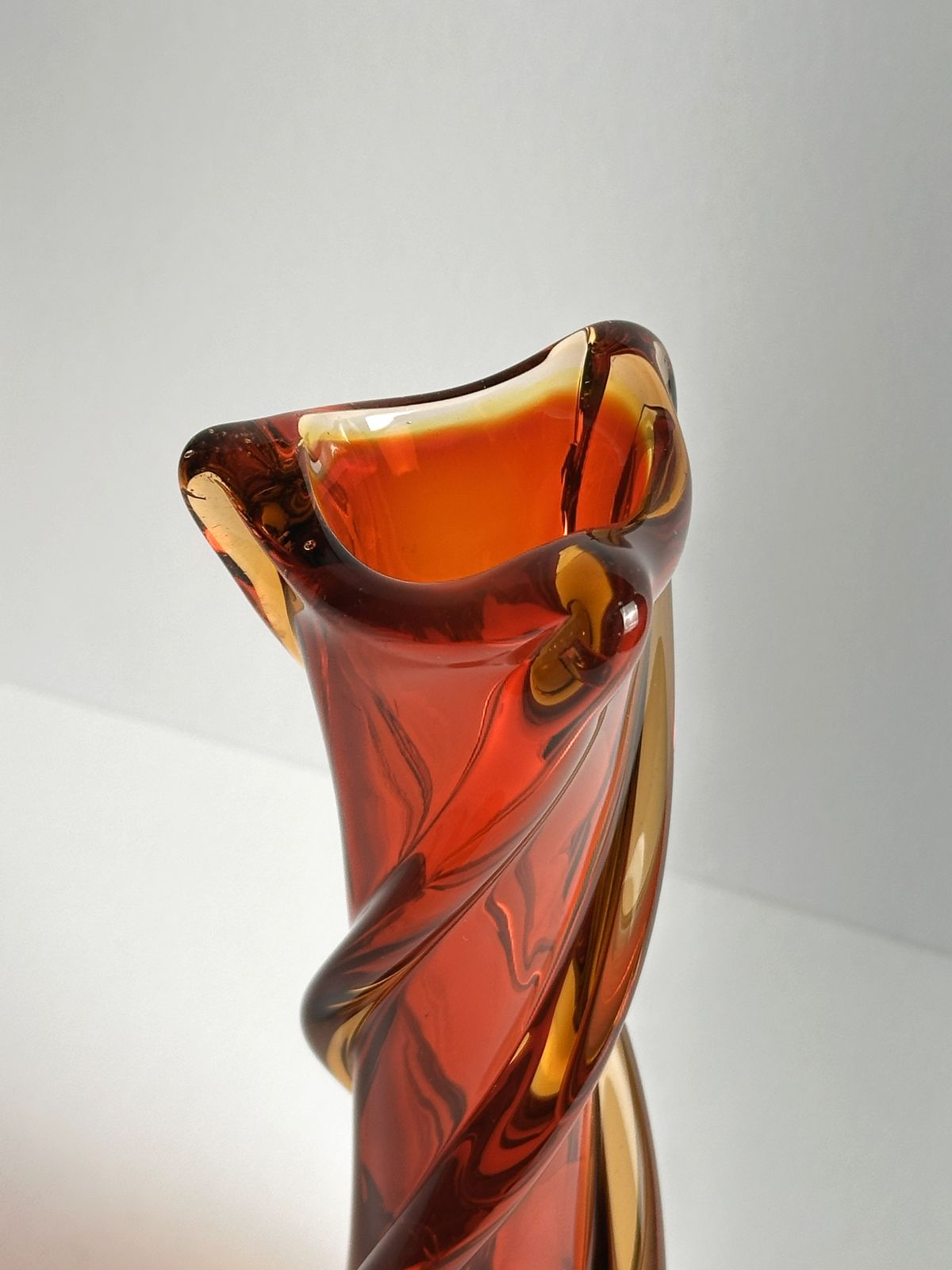 1960s Murano Swung Glass Vase In Red & Amber Sommerso photo vinterior