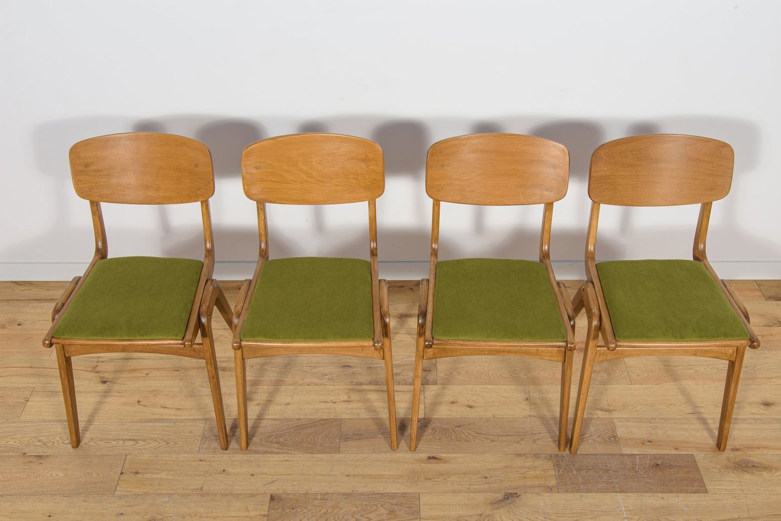 Model 229xb Boomerang Dining Chairs From Goscinski Furniture Factory, Poland, 1960s, Set Of 4 photo 1063.0