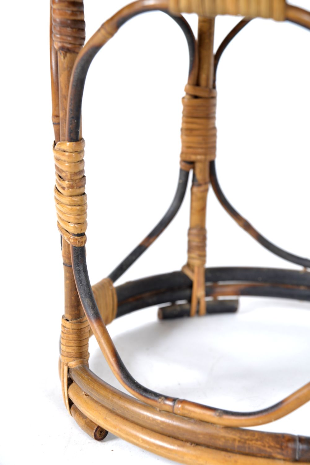 Midcentury Tortoishell Bamboo Wicker Side Table Planter Plant Stand Jardiniere Tiki photo vinterior