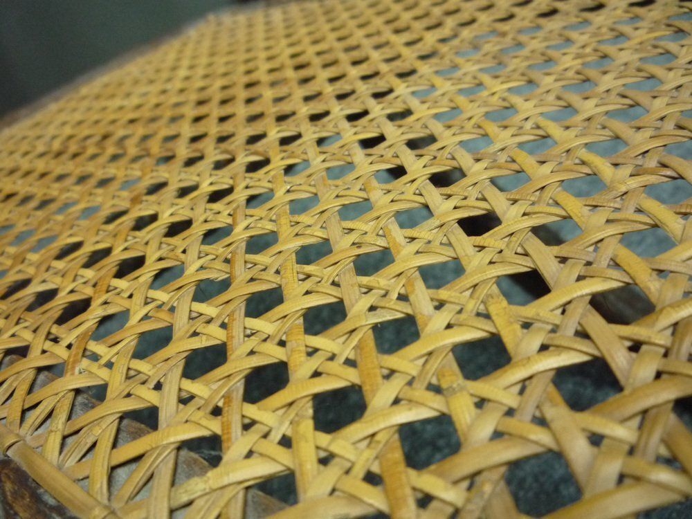 photo vinterior Antique And Hand Carved Folding Chair, 1900s