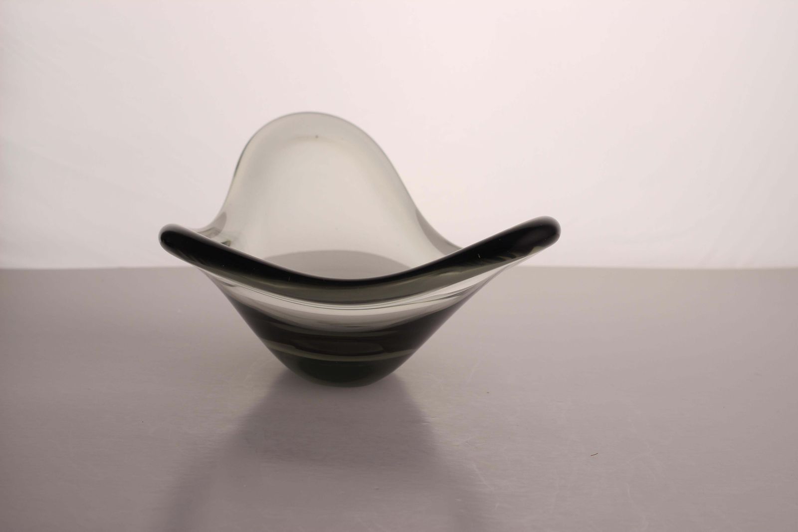 photo furniture Scandinavian Modern Smoke Grey Glass Bowl, Per Lütken “Fionia” For Holmegaard
