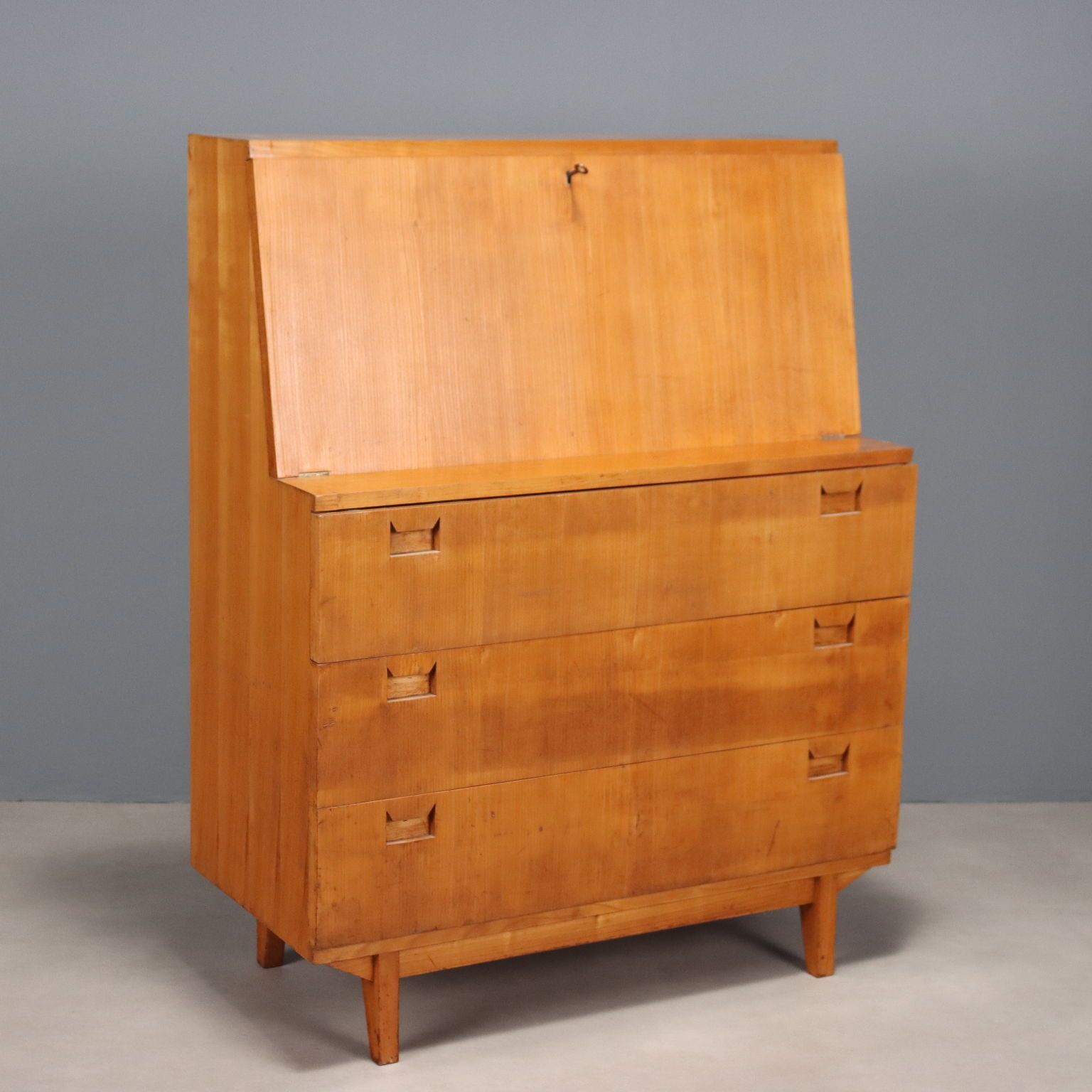 Vintage Cabinet Design Italy 1960s