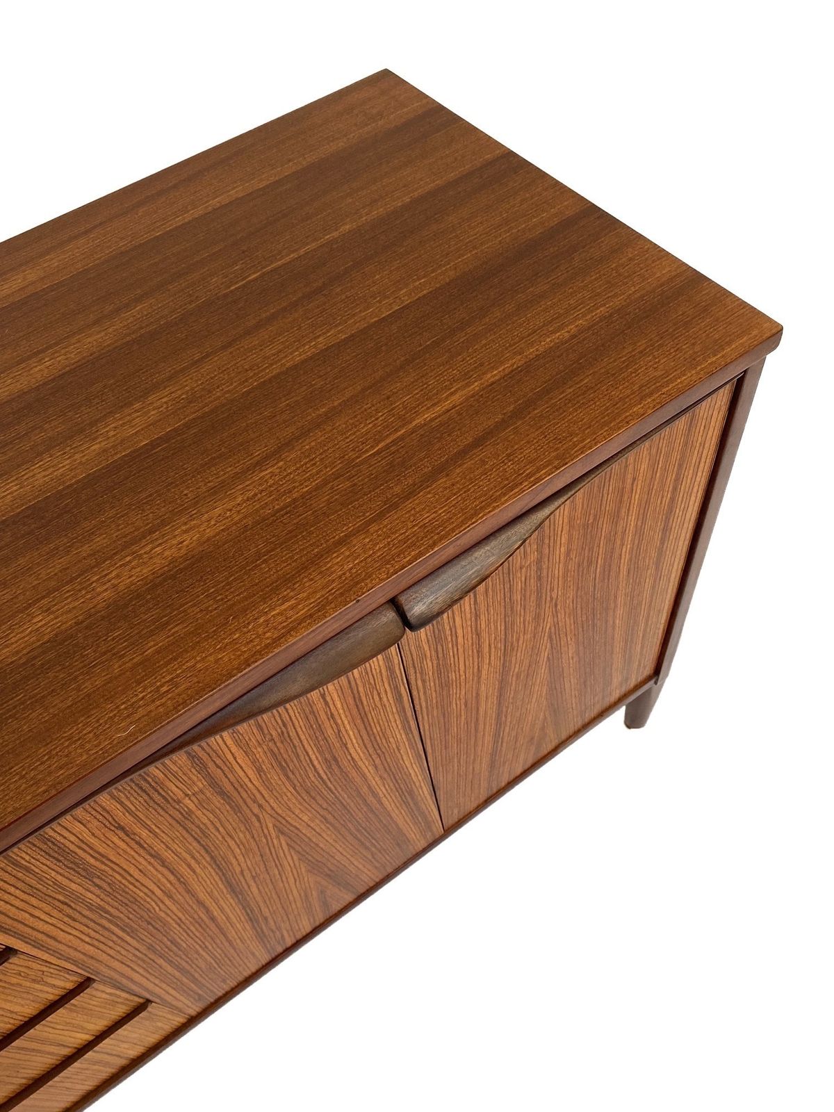 British Elliots Of Newbury Teak Sideboard Credenza Mid Century 1960s photo vinterior