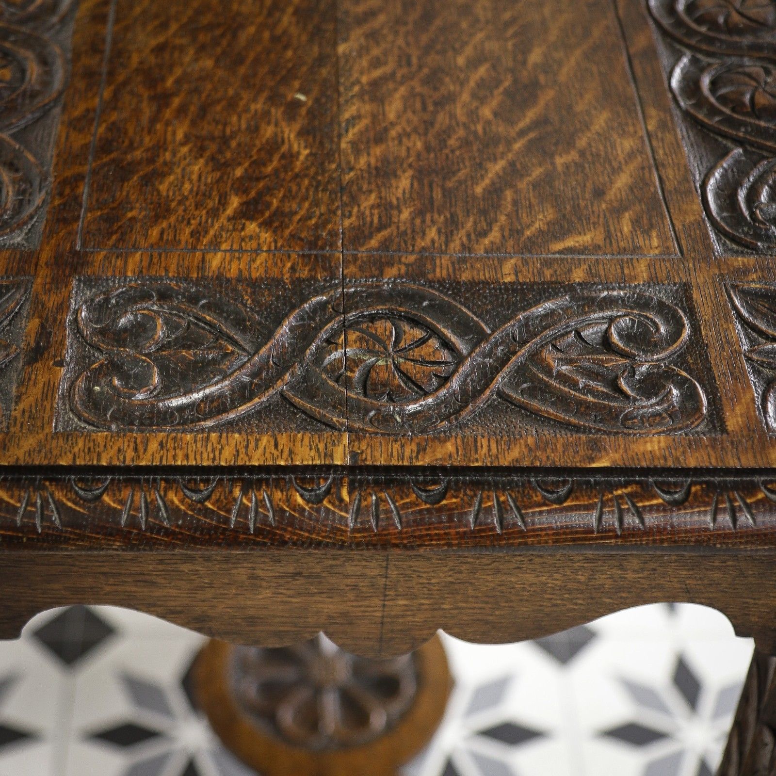 395.0 Oak Side Table Or Hall Table Heavily Carved Top, Legs And Stretcher Victorian photo