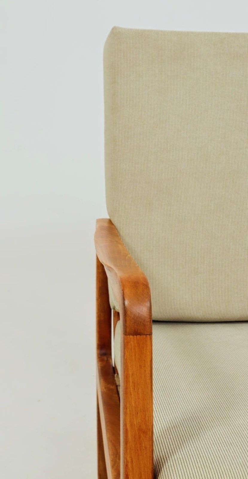 Mid Century Fauteuil Vintage Pastelgroen Corduroy Kussen Houten Loungestoel, Jaren 1980 photo for sale
